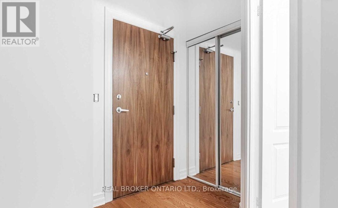 2809 - 33 Elm Drive, Mississauga, Ontario  L5B 4M2 - Photo 3 - W12148603