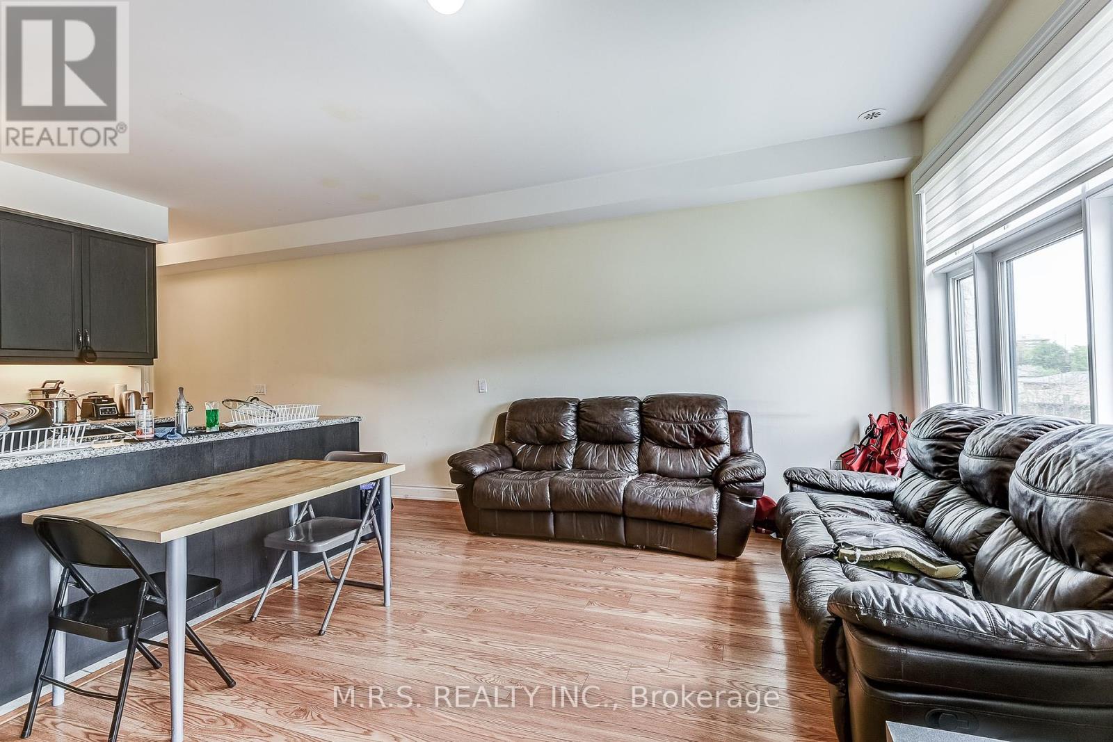 24 Tarmola Park Court, Toronto, Ontario  M9L 0A6 - Photo 10 - W12148639