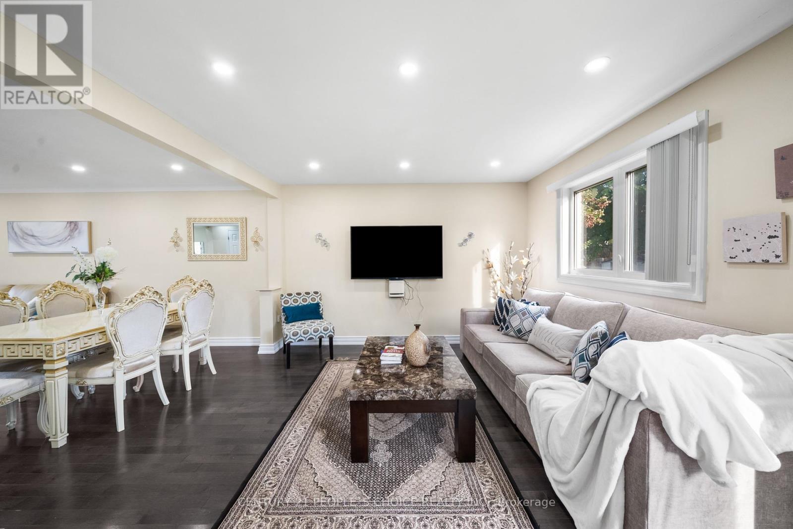 5 Elmhurst Drive, Toronto, Ontario  M9W 2J4 - Photo 13 - W12148642