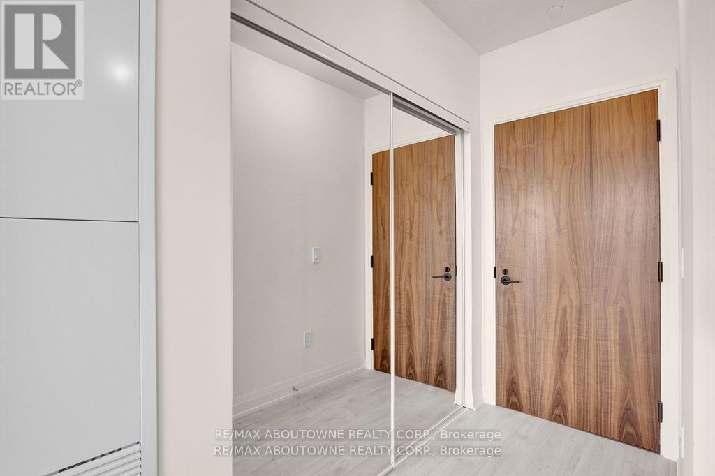 219 - 509 Dundas Street W, Oakville, Ontario  L6M 4M2 - Photo 7 - W12054253