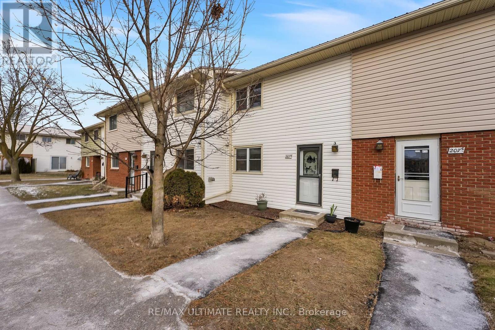 D - 207 North Park Street, Belleville (Belleville Ward), Ontario  K8P 4T9 - Photo 6 - X12148516