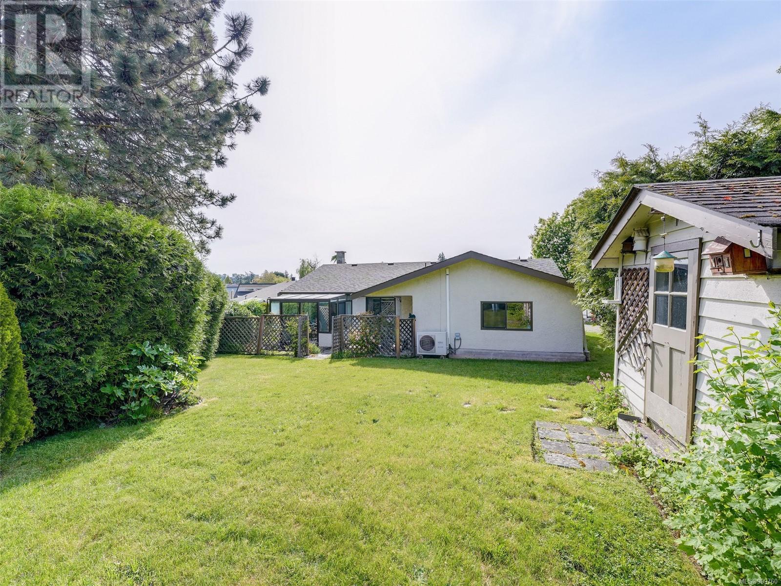 4057 Angeleah Pl, Saanich, British Columbia  V8Z 6T1 - Photo 26 - 999760