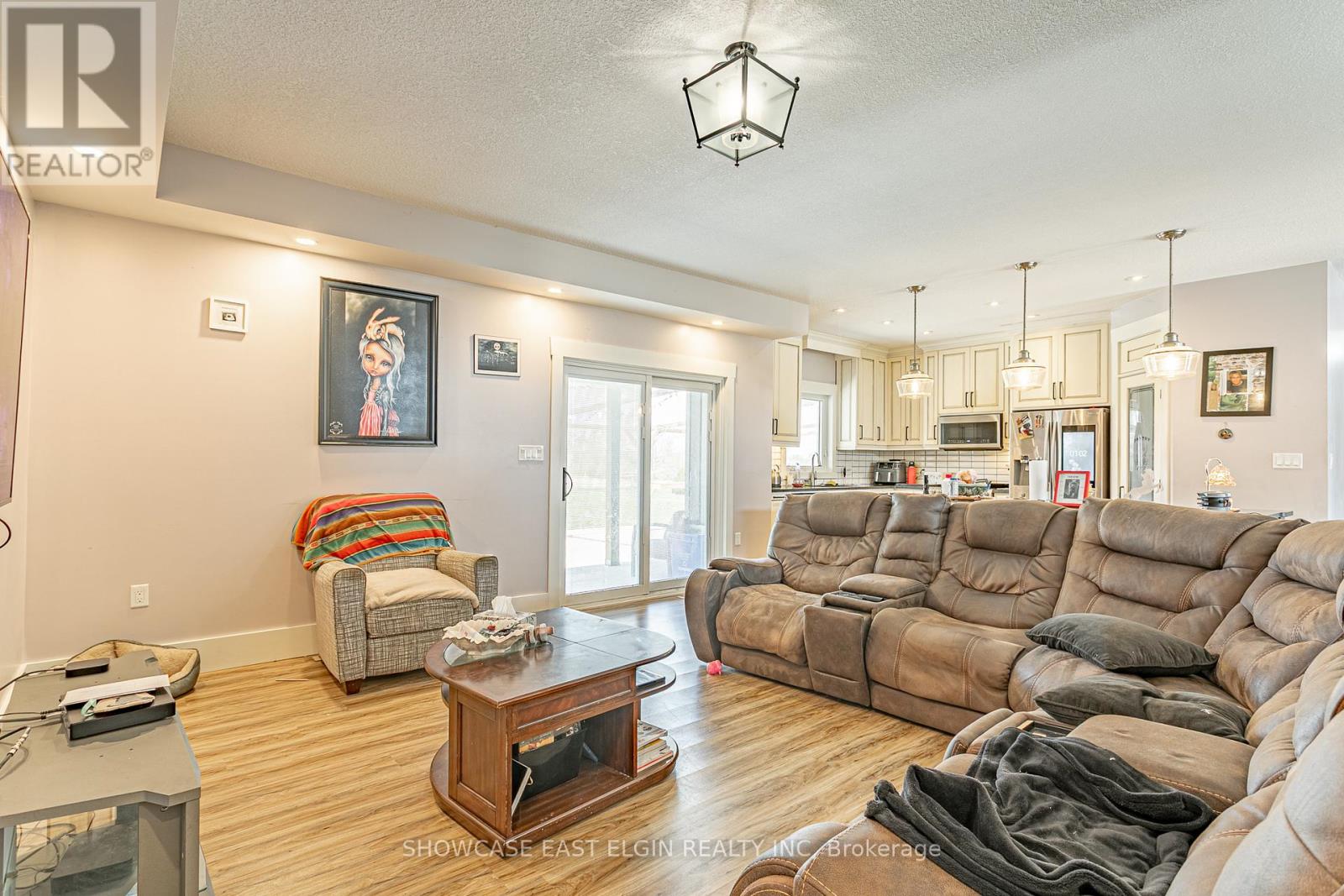 8433 Imperial Road, Malahide, Ontario  N5H 2R2 - Photo 5 - X12126778