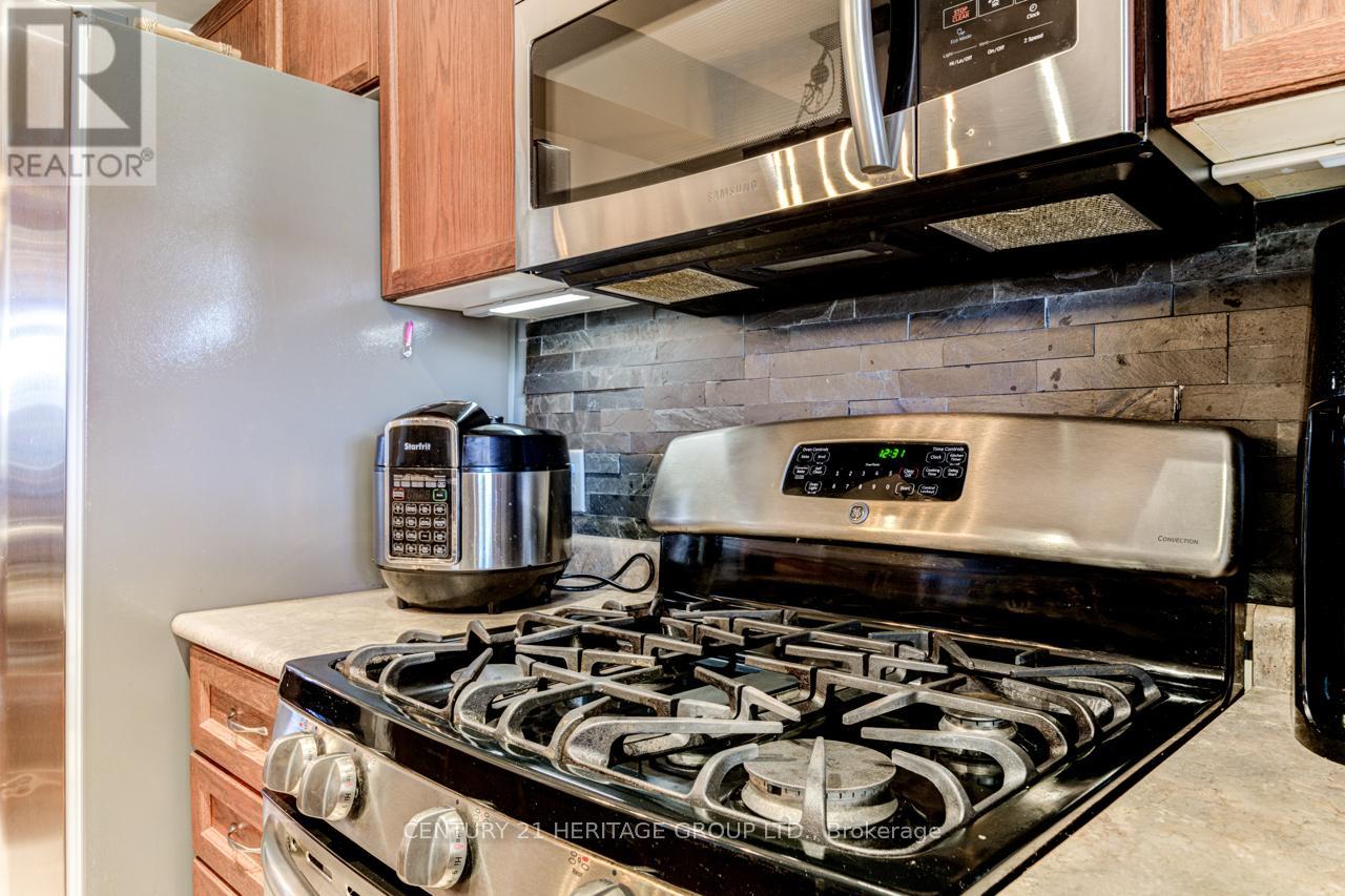 31 Lancaster Court, Barrie, Ontario  L4M 0G1 - Photo 13 - S12144067