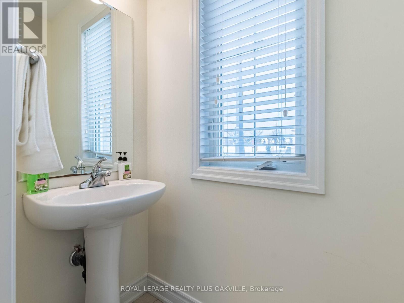 364 Wisteria Way, Oakville, Ontario  L6M 0N3 - Photo 16 - W12146889