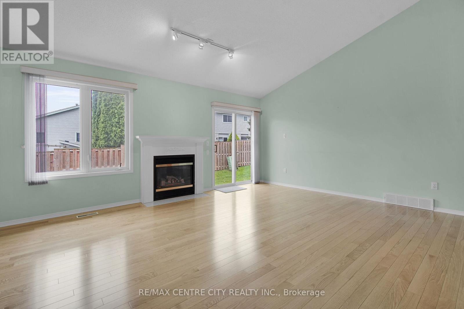 Photo 7 of 37 for 33 - 861 Shelborne Street
