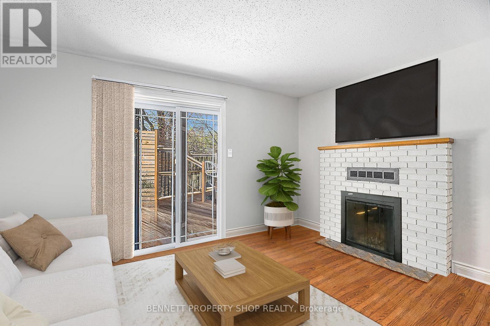 Property at 1404 EASTCLIFFE WAY image 5