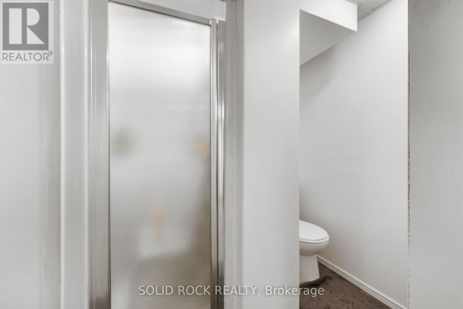 316 Singleton Way, Ottawa, Ontario  K1E 2B3 - Photo 22 - X12148844
