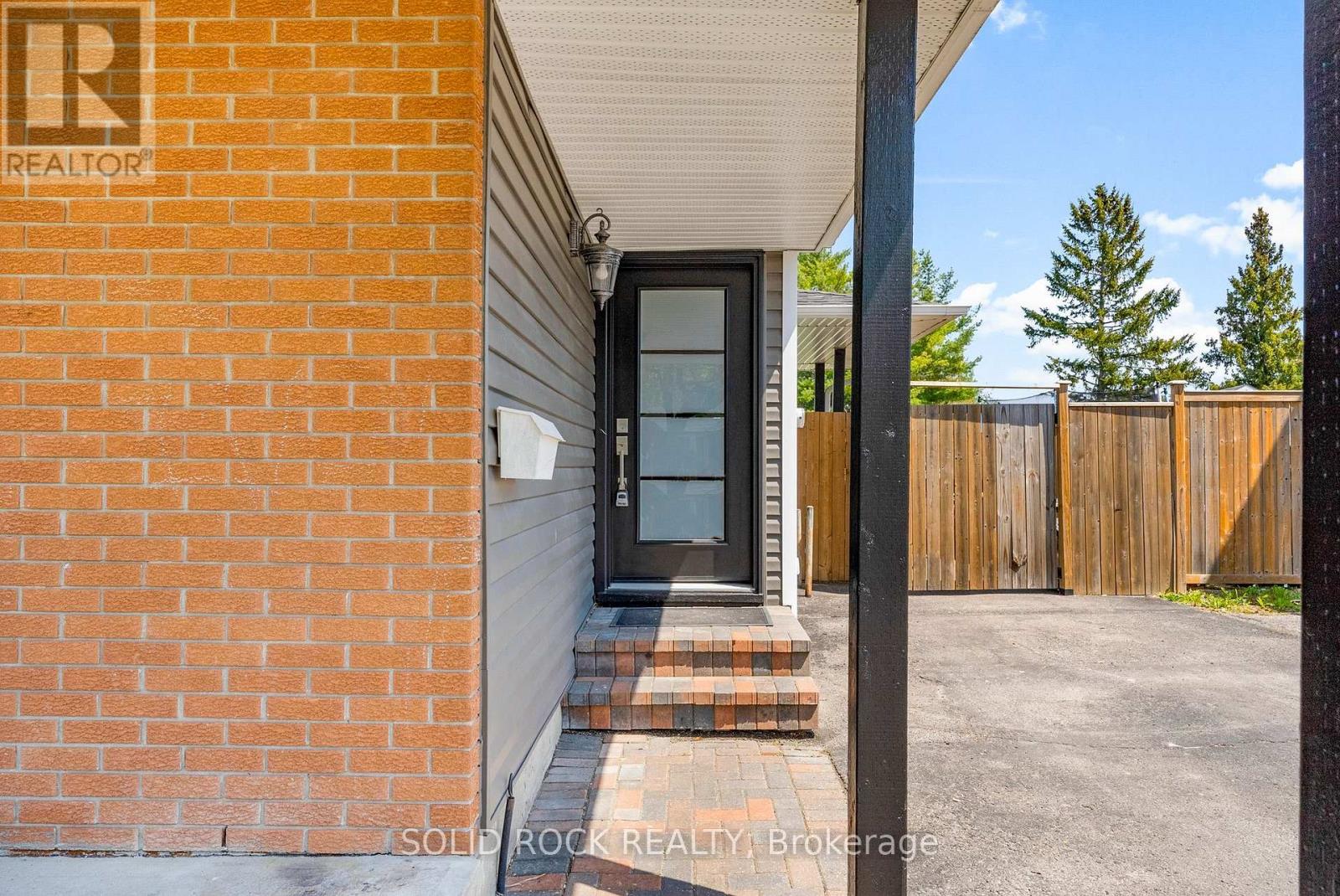 Property at 316 SINGLETON WAY image 4