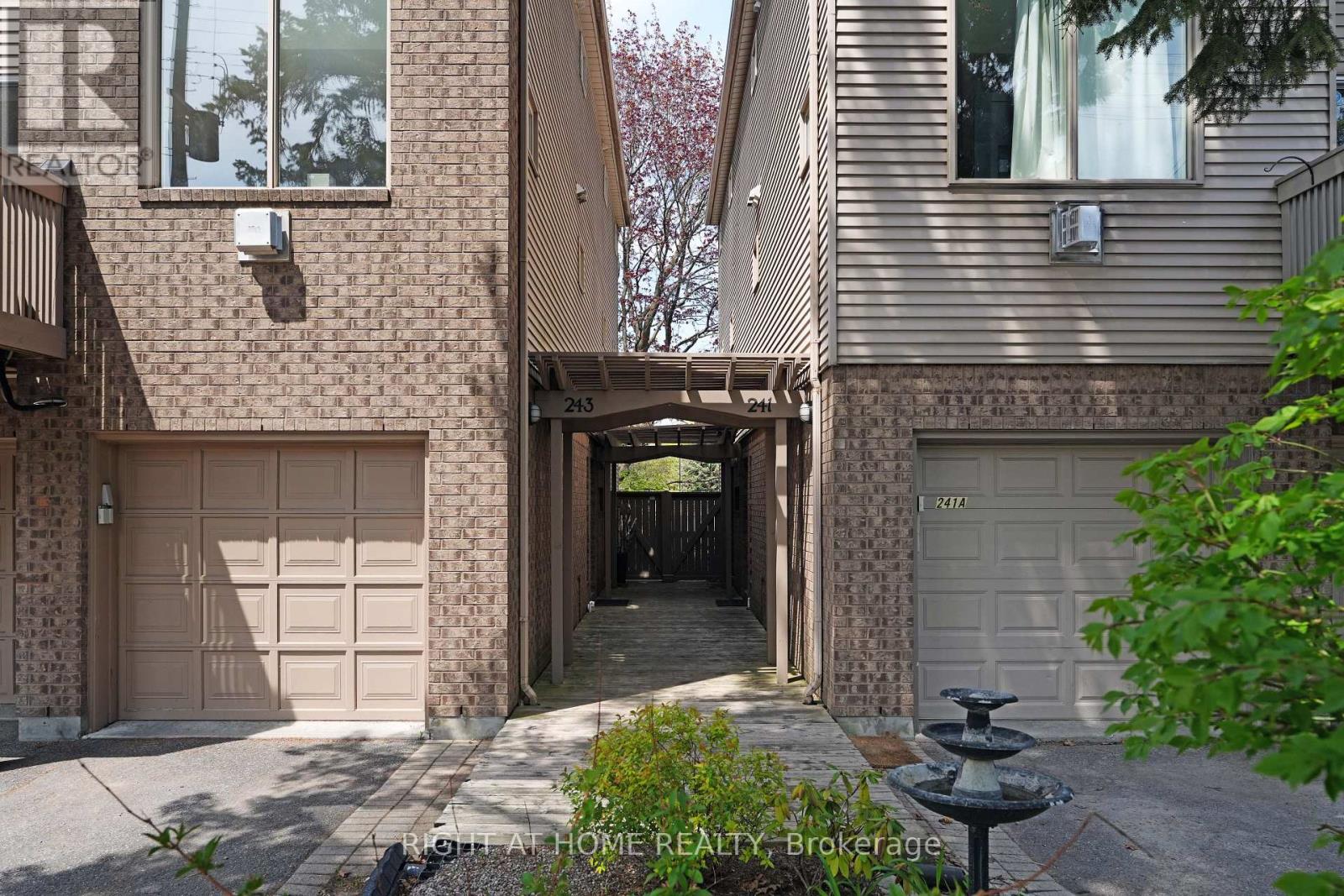 243b Sunnyside Avenue, Ottawa, Ontario  K1S 0R4 - Photo 3 - X12148858