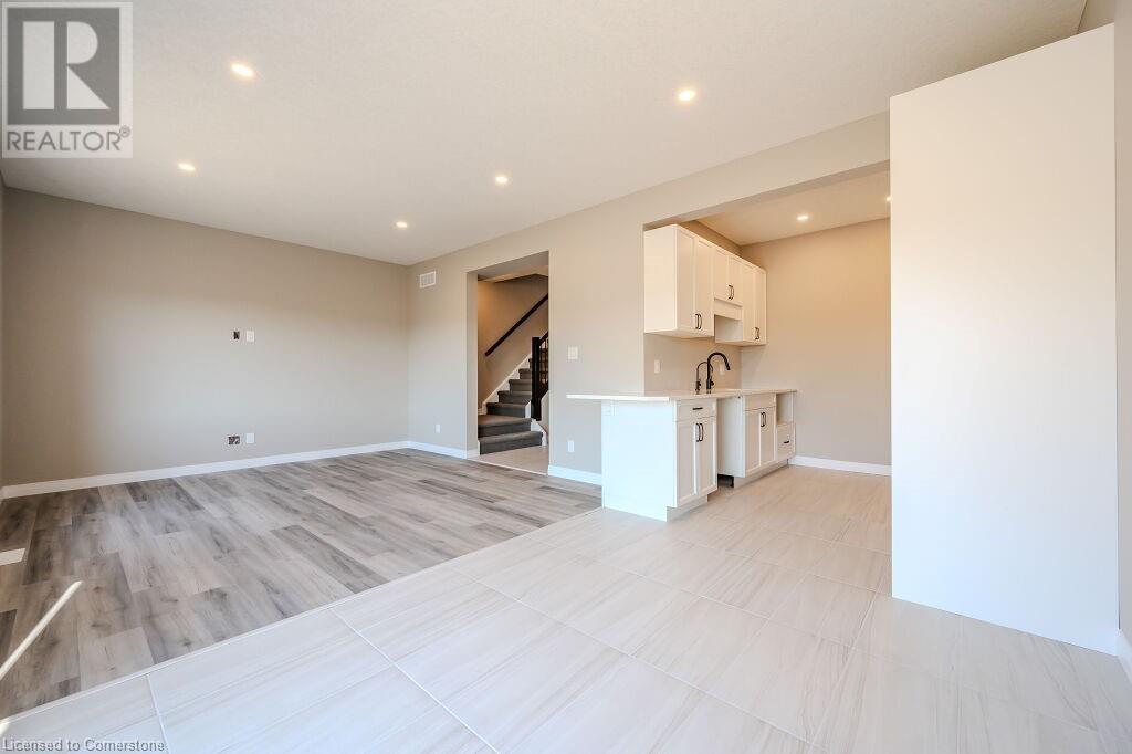 427 Woolwich Street, Waterloo, Ontario  N2K 0E8 - Photo 13 - 40728055