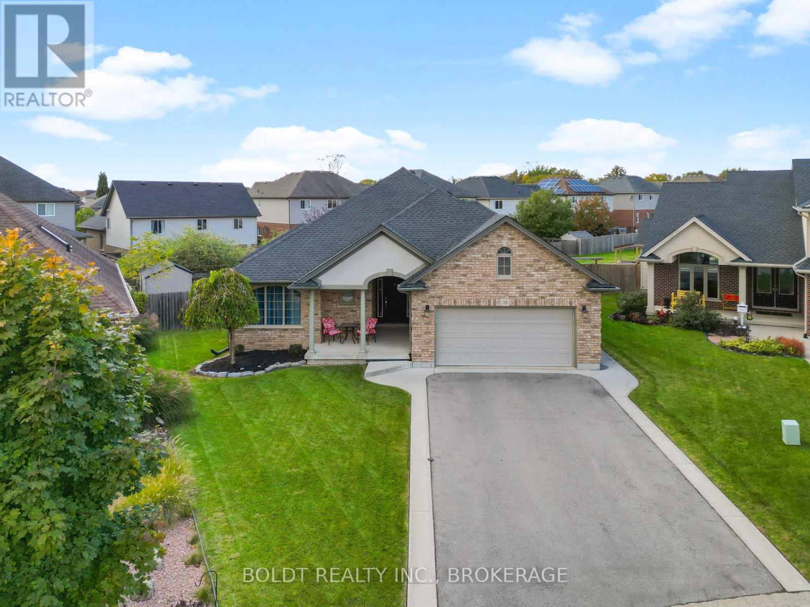 39 BELLEVUE COURT, Welland, Ontario