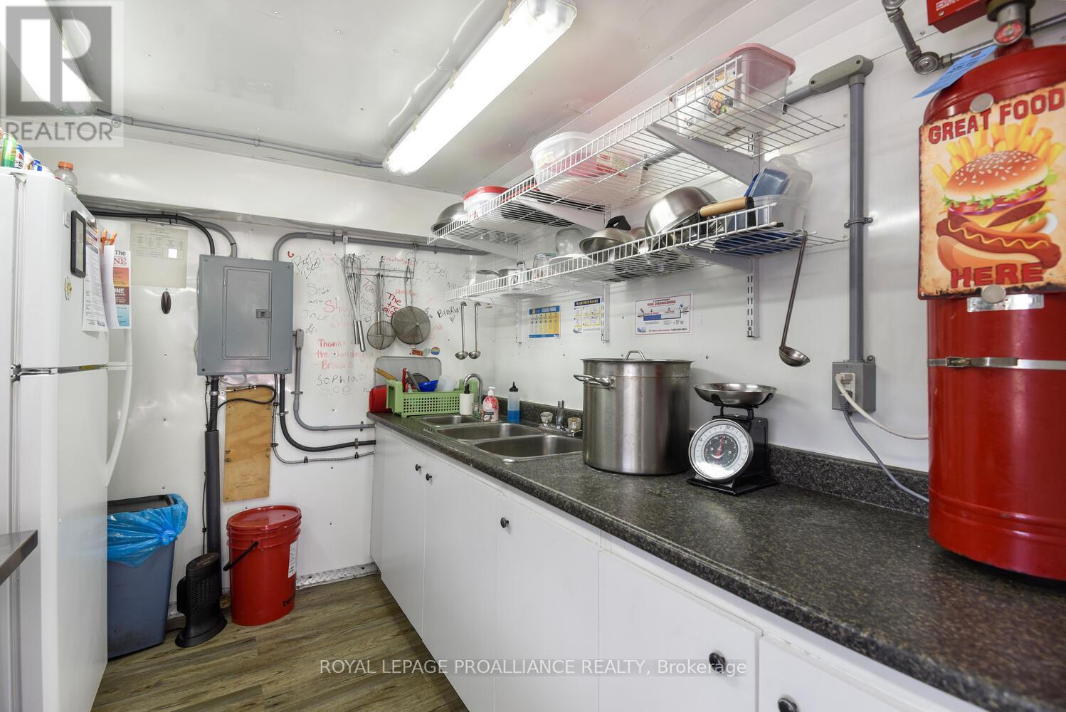 12 Riverview Crescent, Prescott, Ontario  K0E 1T1 - Photo 12 - X12148787