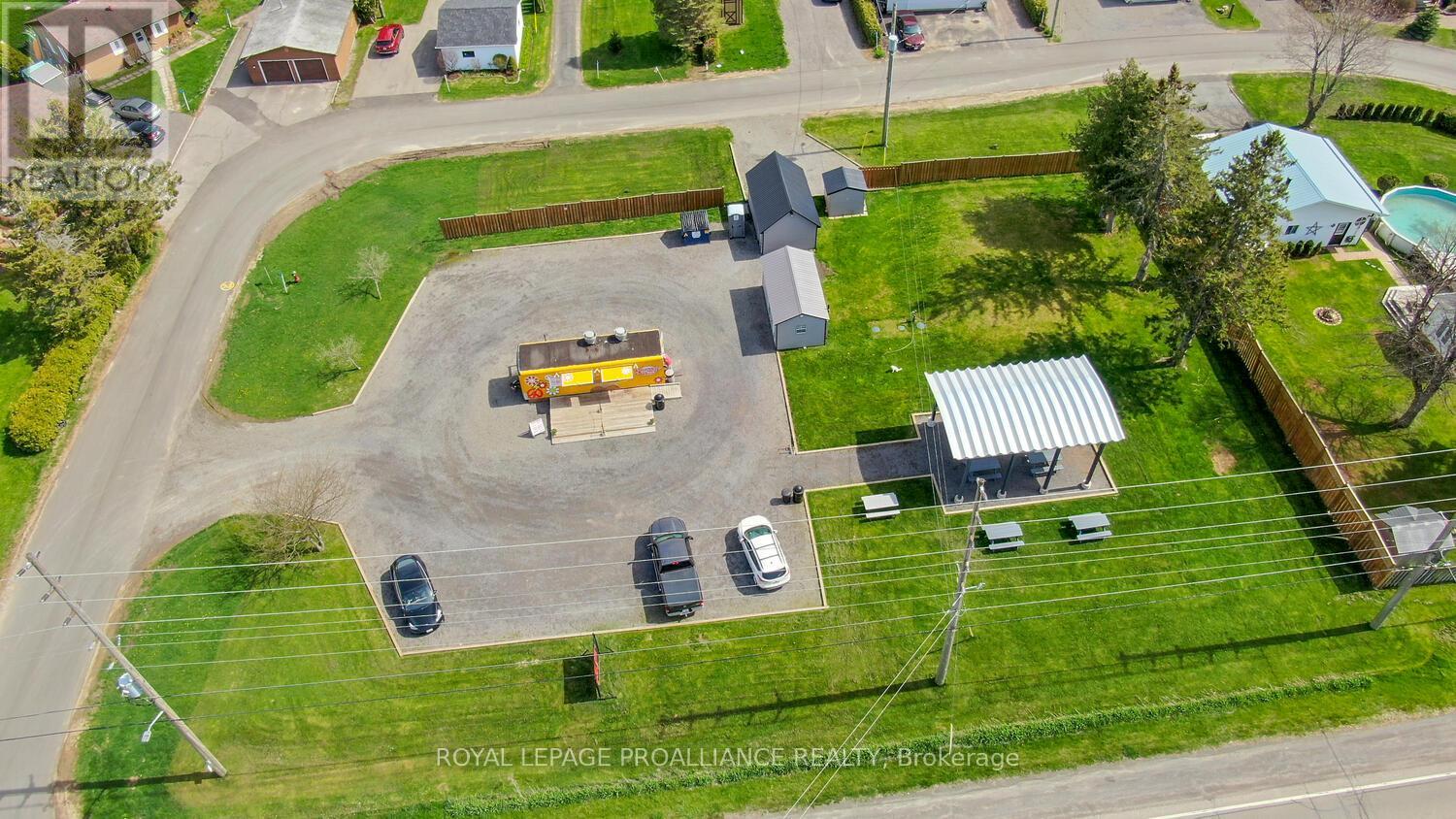 12 Riverview Crescent, Prescott, Ontario  K0E 1T1 - Photo 2 - X12148787