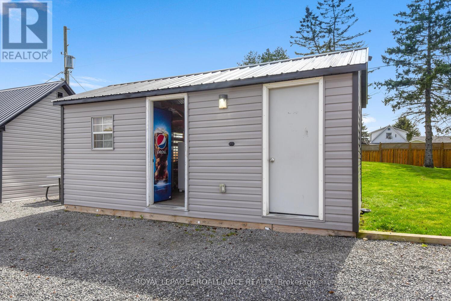 12 Riverview Crescent, Prescott, Ontario  K0E 1T1 - Photo 22 - X12148787