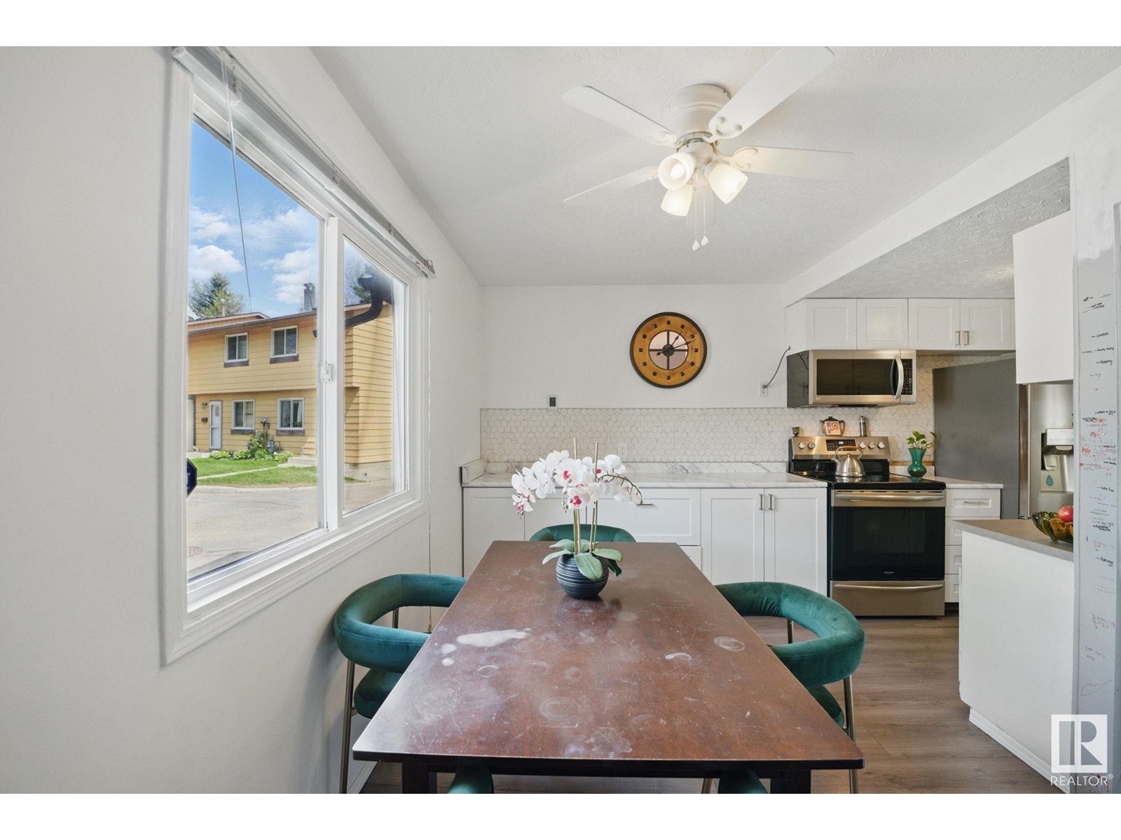125 Woodstock Nw, Edmonton, Alberta  T5T 0H6 - Photo 4 - E4436409