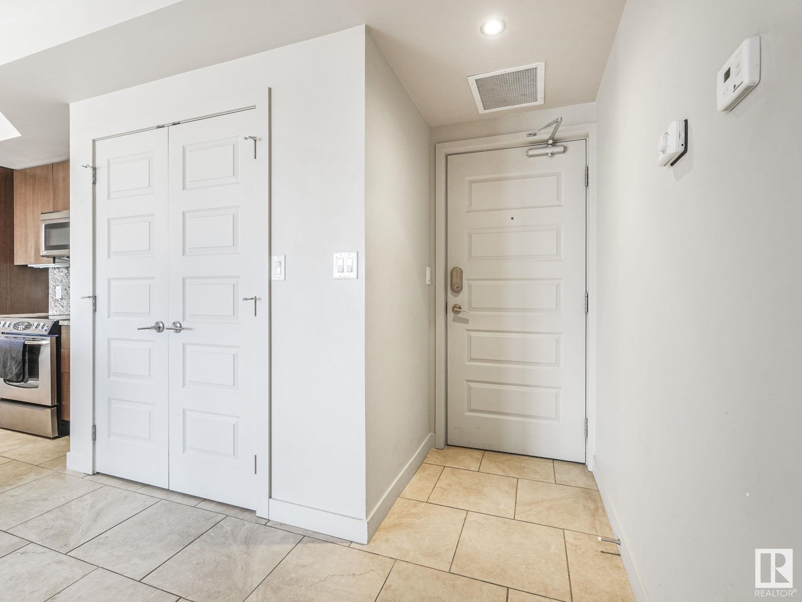 #801 10388 105 St Nw, Edmonton, Alberta  T5J 0C2 - Photo 8 - E4436383