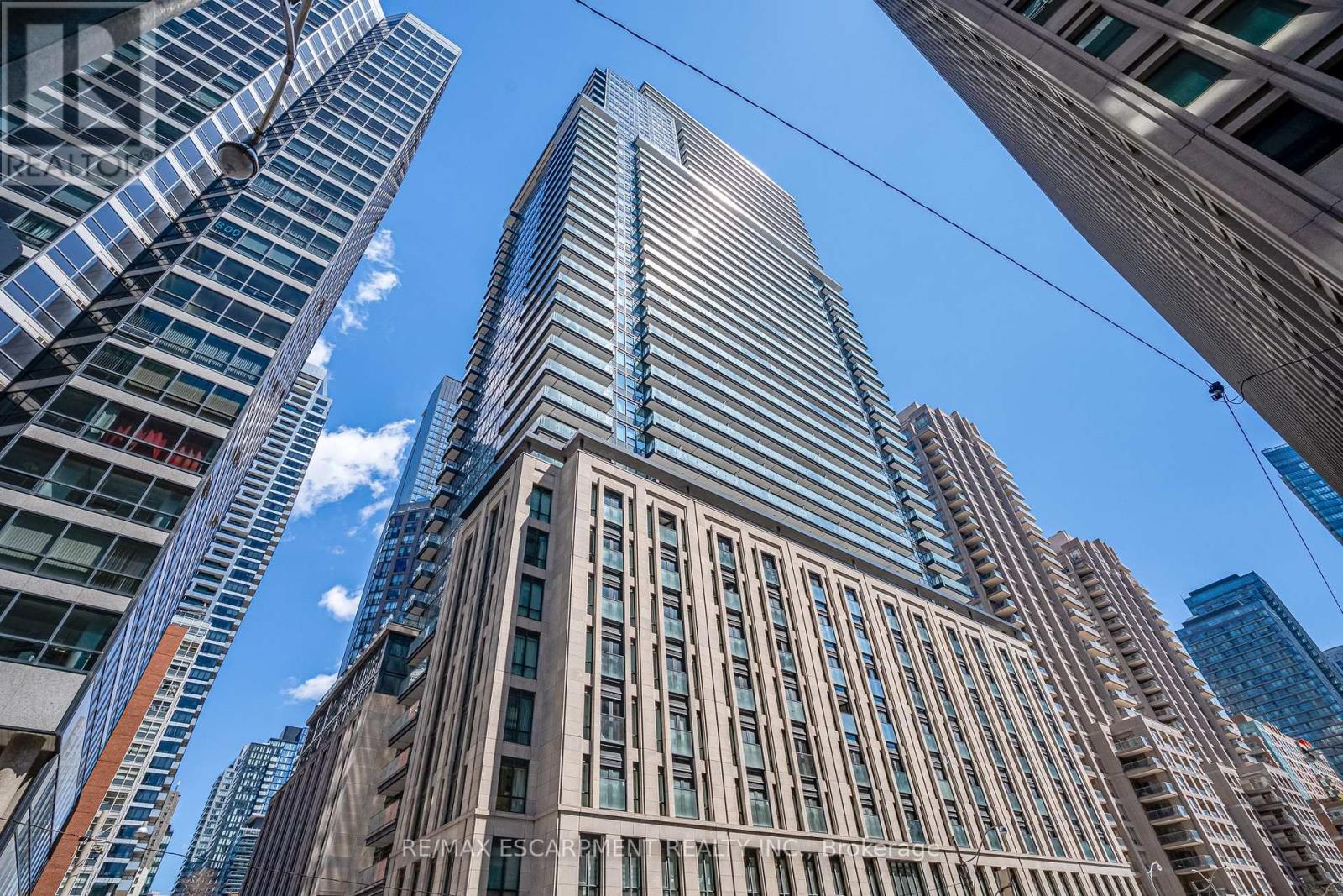 1809 - 955 Bay Street, Toronto, Ontario  M5S 0C6 - Photo 2 - C12148656