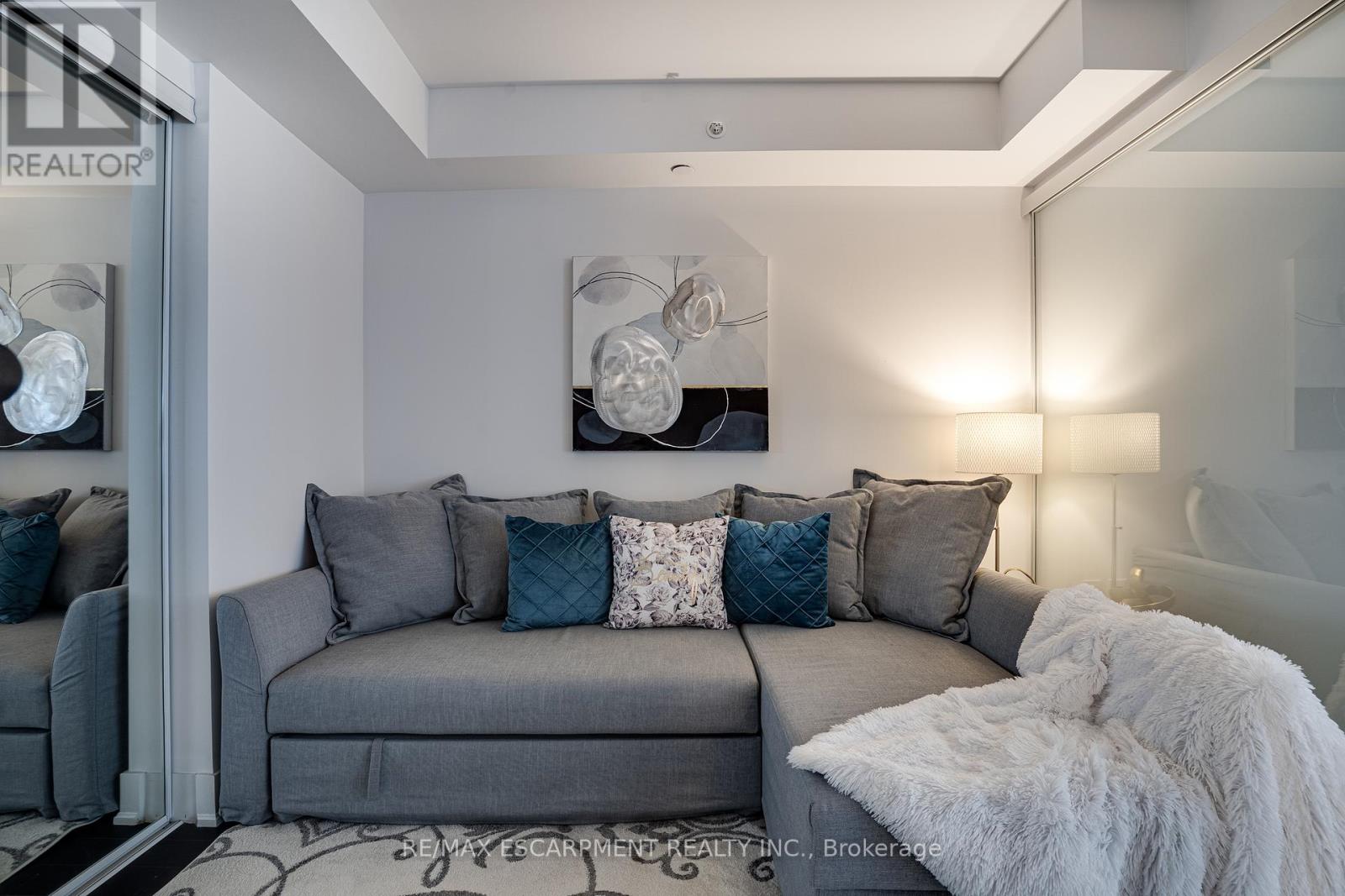 1809 - 955 Bay Street, Toronto, Ontario  M5S 0C6 - Photo 21 - C12148656