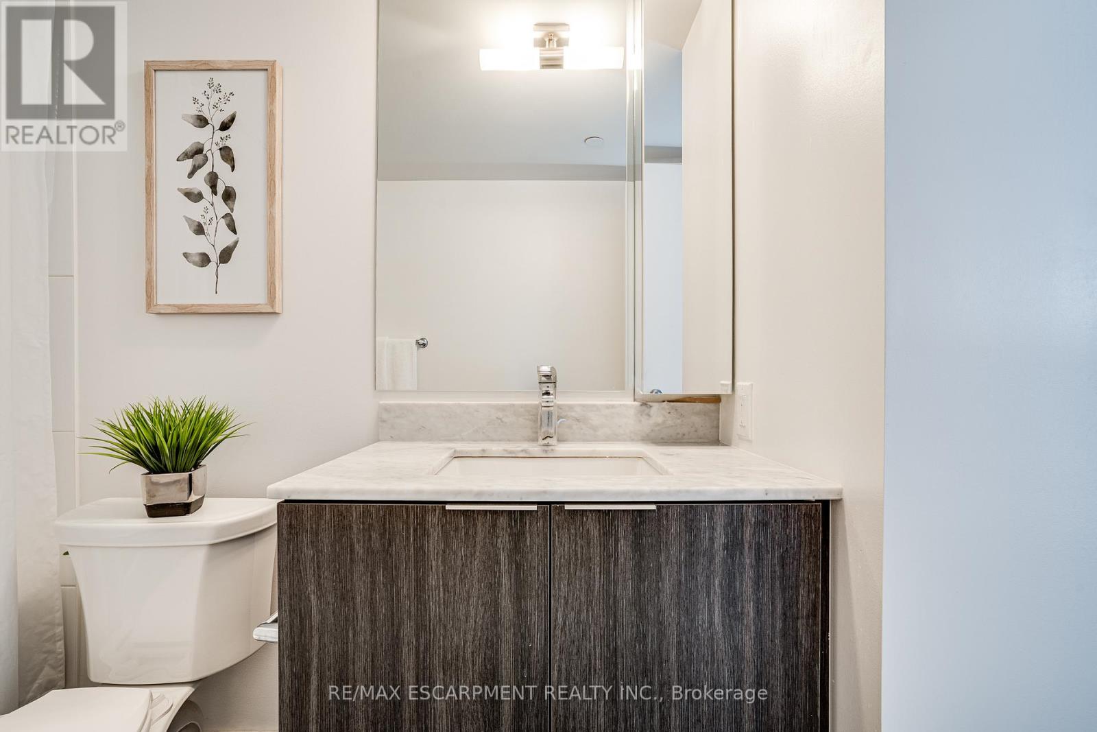 1809 - 955 Bay Street, Toronto, Ontario  M5S 0C6 - Photo 29 - C12148656