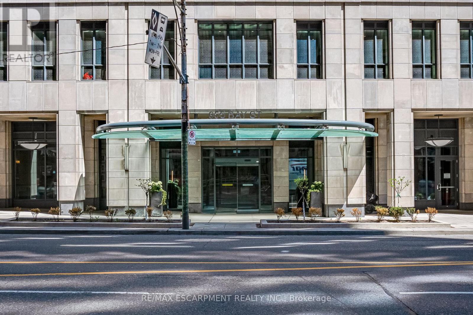 1809 - 955 Bay Street, Toronto, Ontario  M5S 0C6 - Photo 4 - C12148656