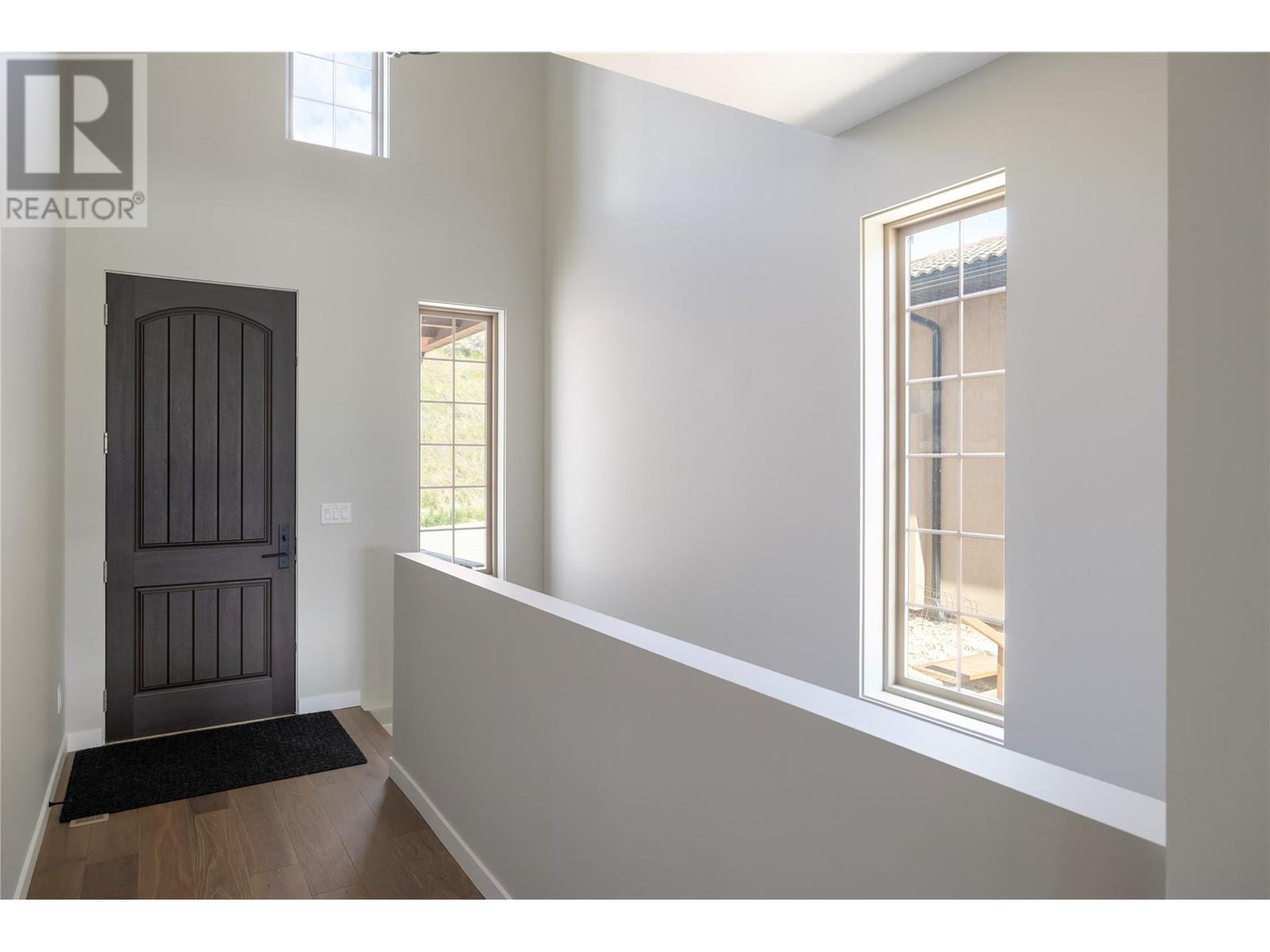Property at 595 Vineyard Way N Unit# 9 image 2