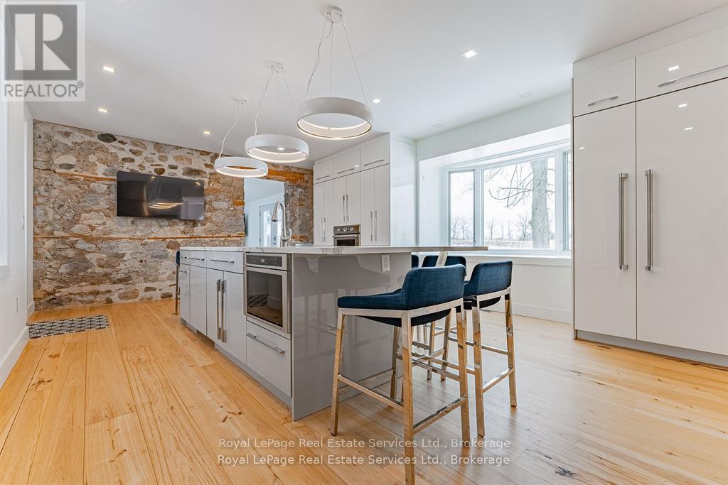 1748 Centre Road, Hamilton, Ontario  L8N 2Z7 - Photo 7 - X12148792