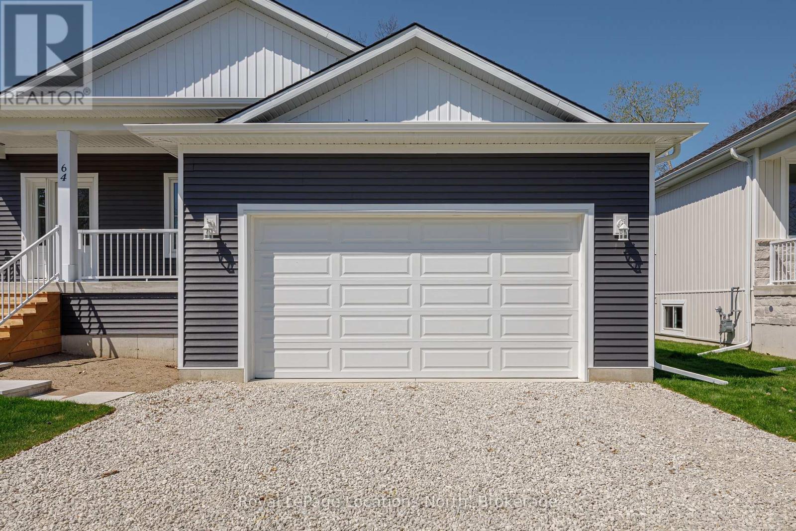 64 52nd Street S, Wasaga Beach, Ontario  L9Z 1W8 - Photo 3 - S12148779