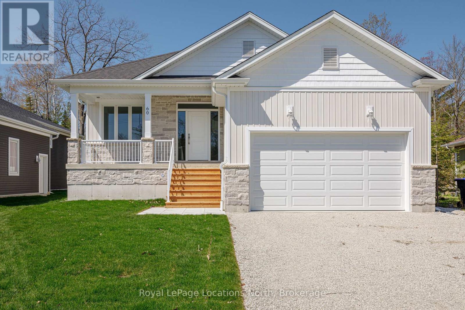 60 52nd Street S, Wasaga Beach, Ontario  L0M 1P0 - Photo 2 - S12148786