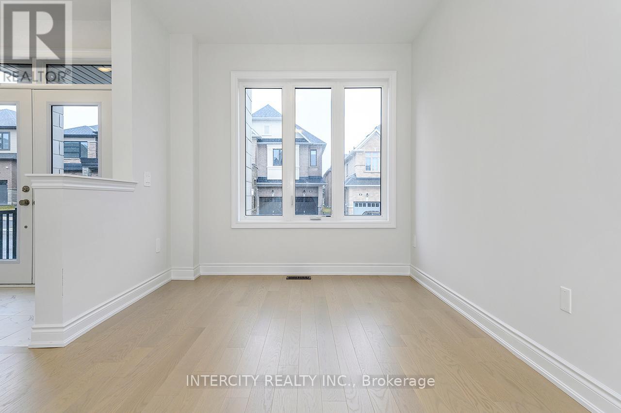 51 Bostock Drive, Georgina, Ontario L4P 0S5 - Photo 7 - N12148697