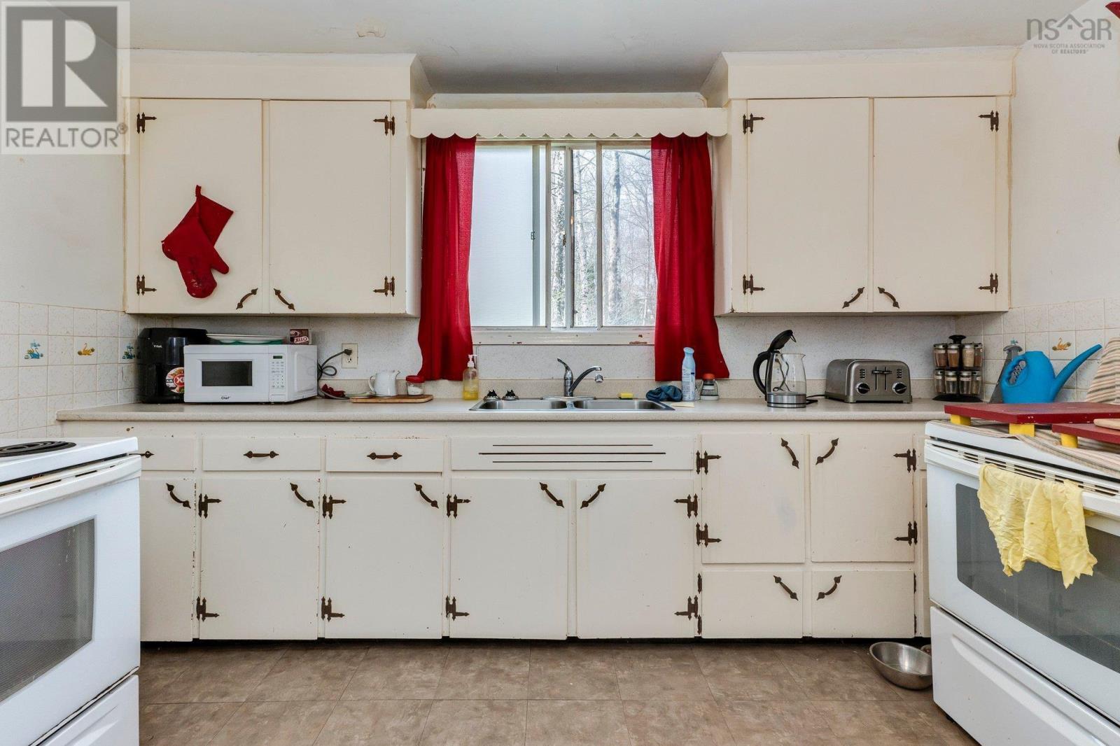 2324 St. Margaret's Bay Road, Timberlea, Nova Scotia  B3T 1J3 - Photo 13 - 202510612
