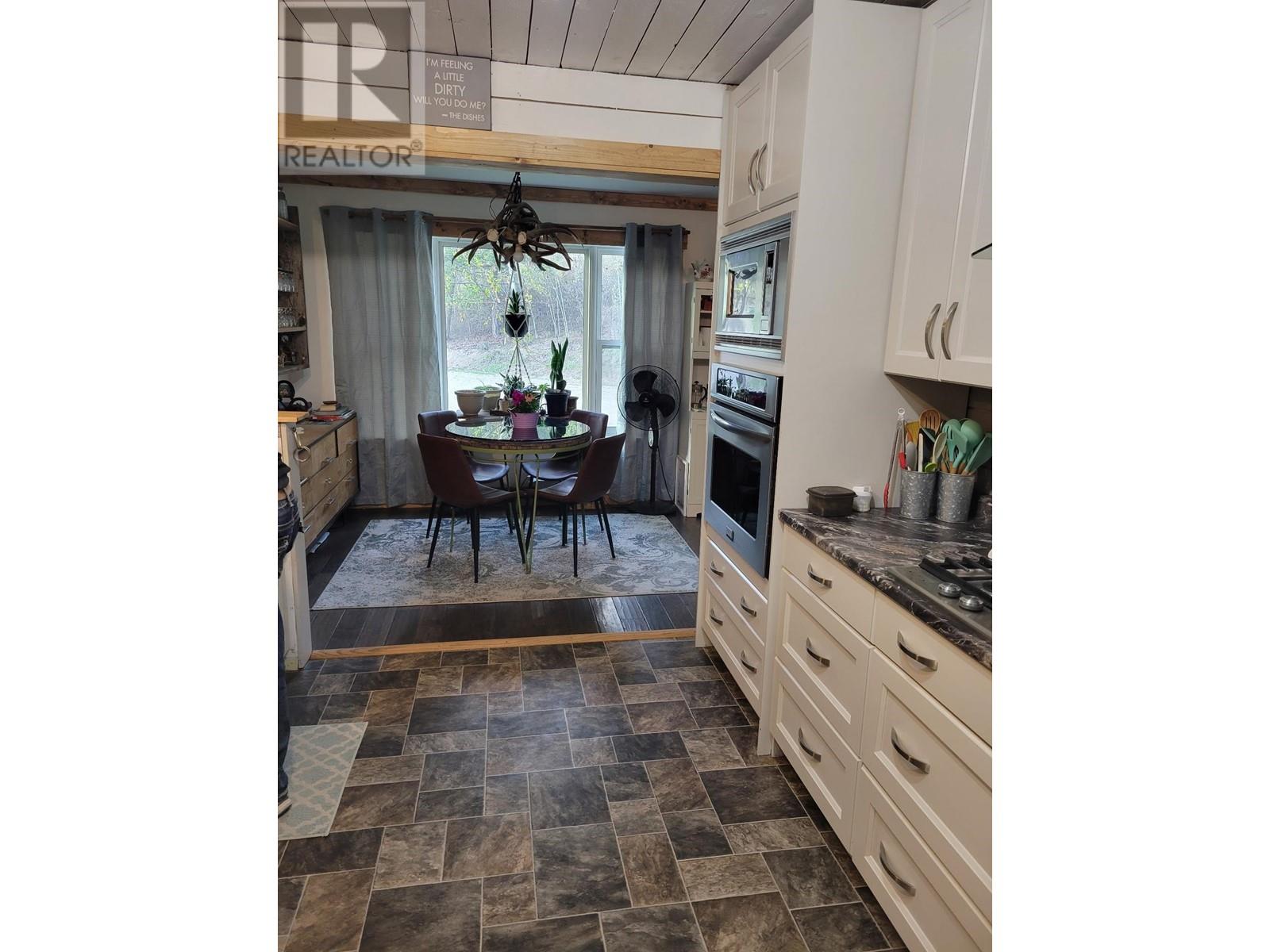1250 Hodgson Road, Williams Lake, British Columbia  V2G 4X9 - Photo 8 - R3002658