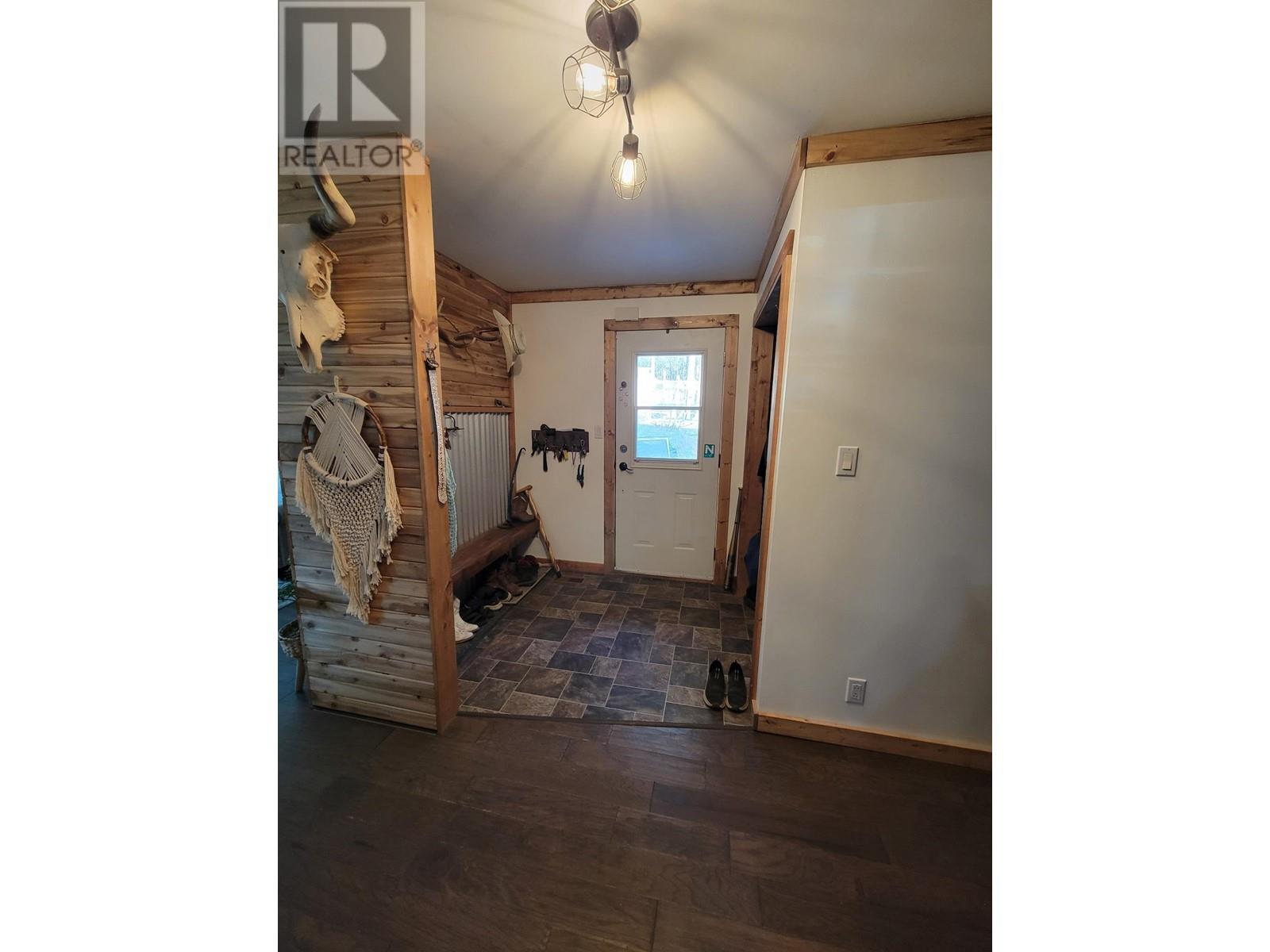 1250 Hodgson Road, Williams Lake, British Columbia  V2G 4X9 - Photo 4 - R3002658