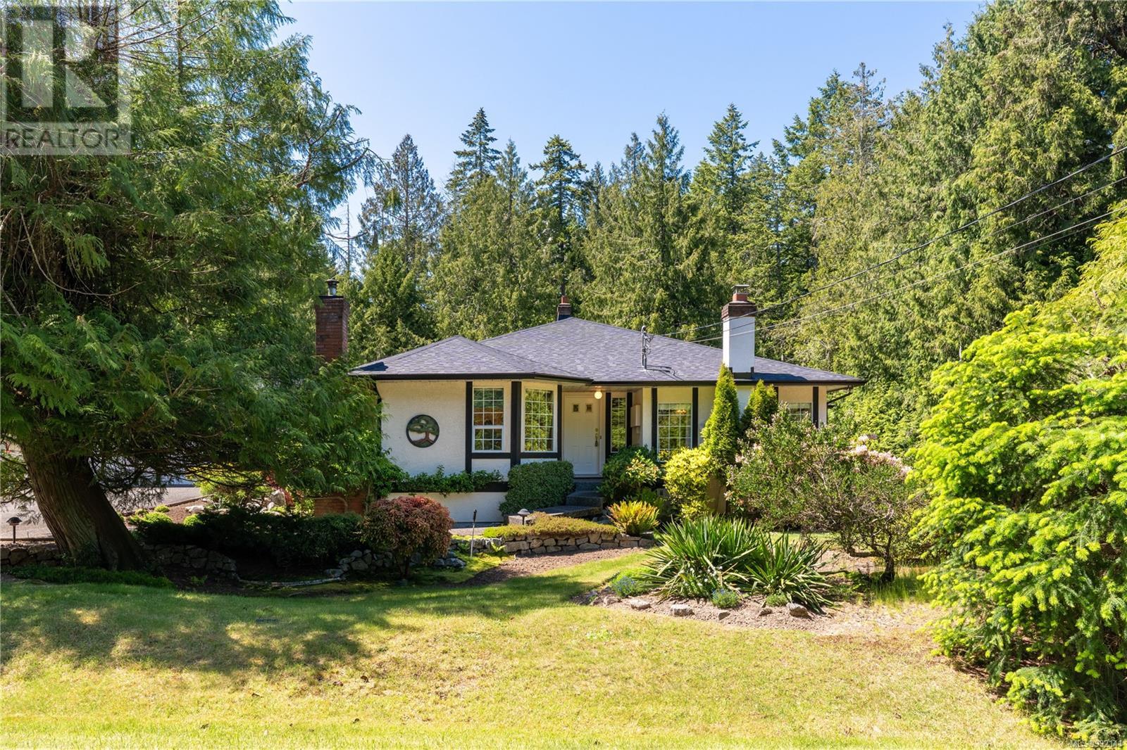 Property at 11460 Hawthorne Pl image 3