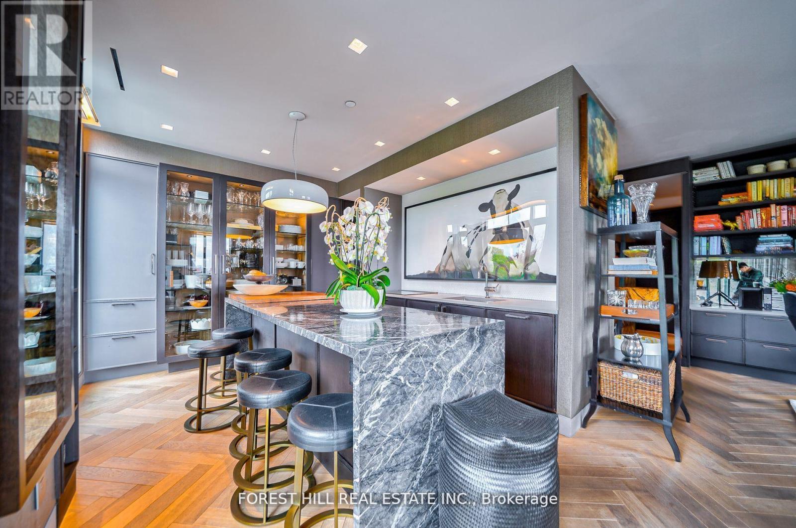 706 - 377 Madison Avenue, Toronto, Ontario  M4V 3E1 - Photo 15 - C12148749