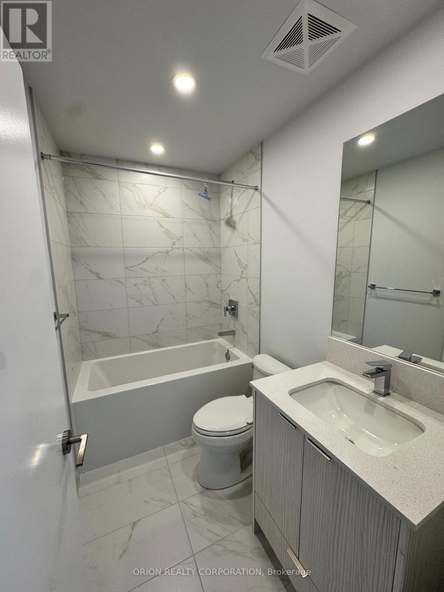 3708 - 430 Square One Drive, Mississauga, Ontario  L5B 0L6 - Photo 12 - W12148672