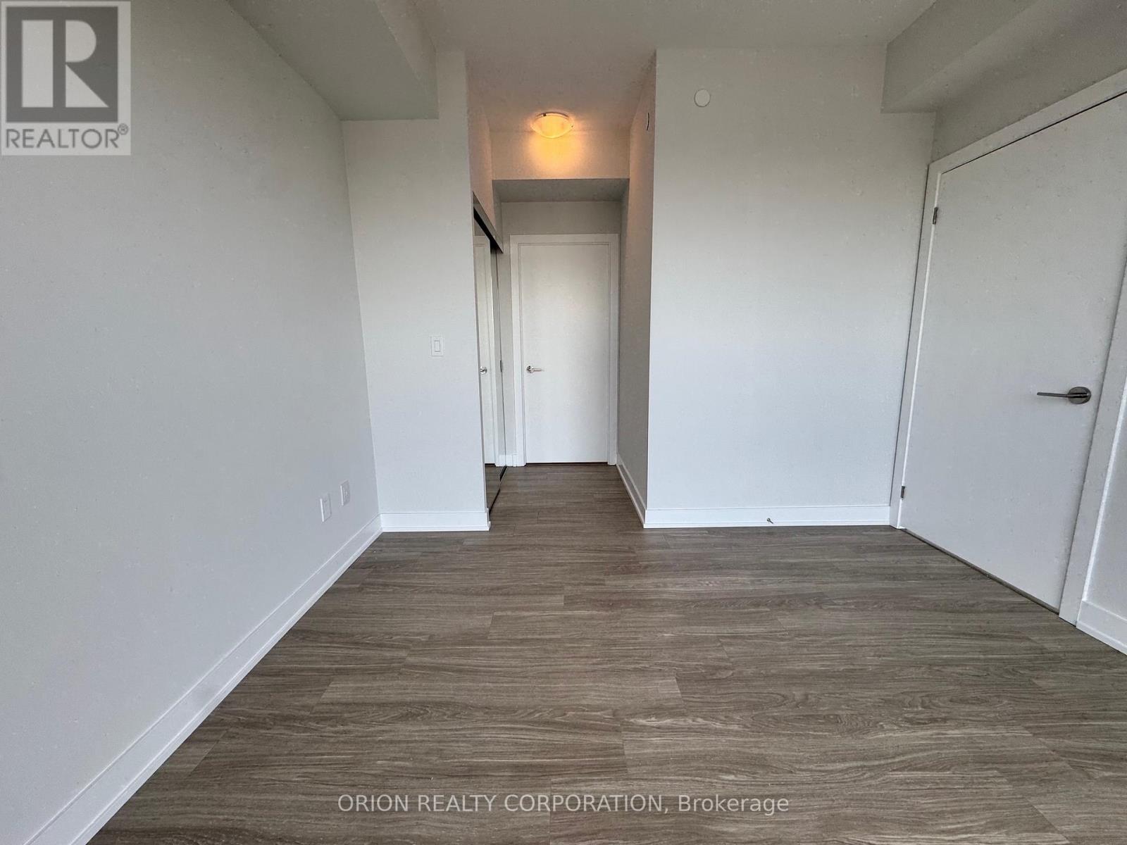 3708 - 430 Square One Drive, Mississauga, Ontario  L5B 0L6 - Photo 6 - W12148672