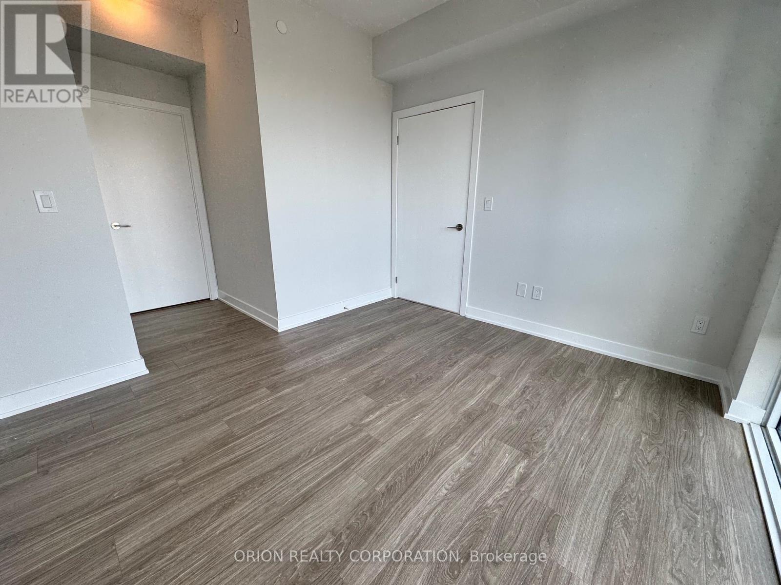 3708 - 430 Square One Drive, Mississauga, Ontario  L5B 0L6 - Photo 8 - W12148672