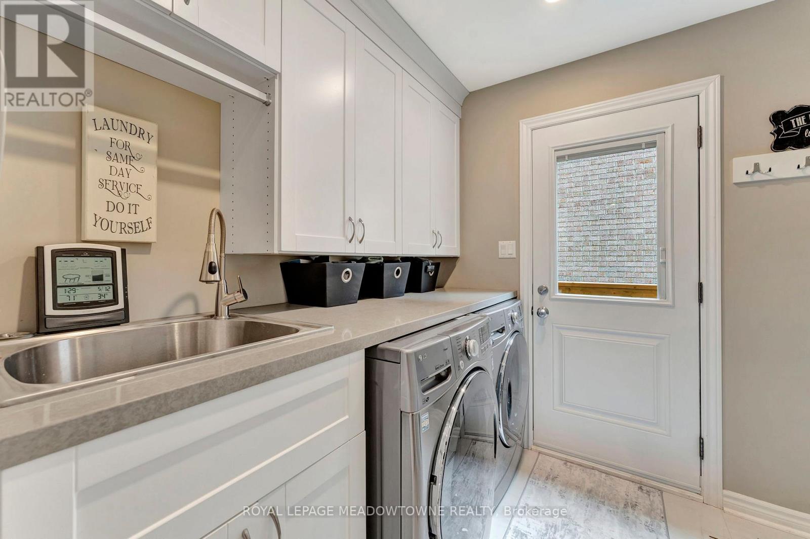 2008 Peak Place, Oakville, Ontario  L6H 5T2 - Photo 17 - W12148712