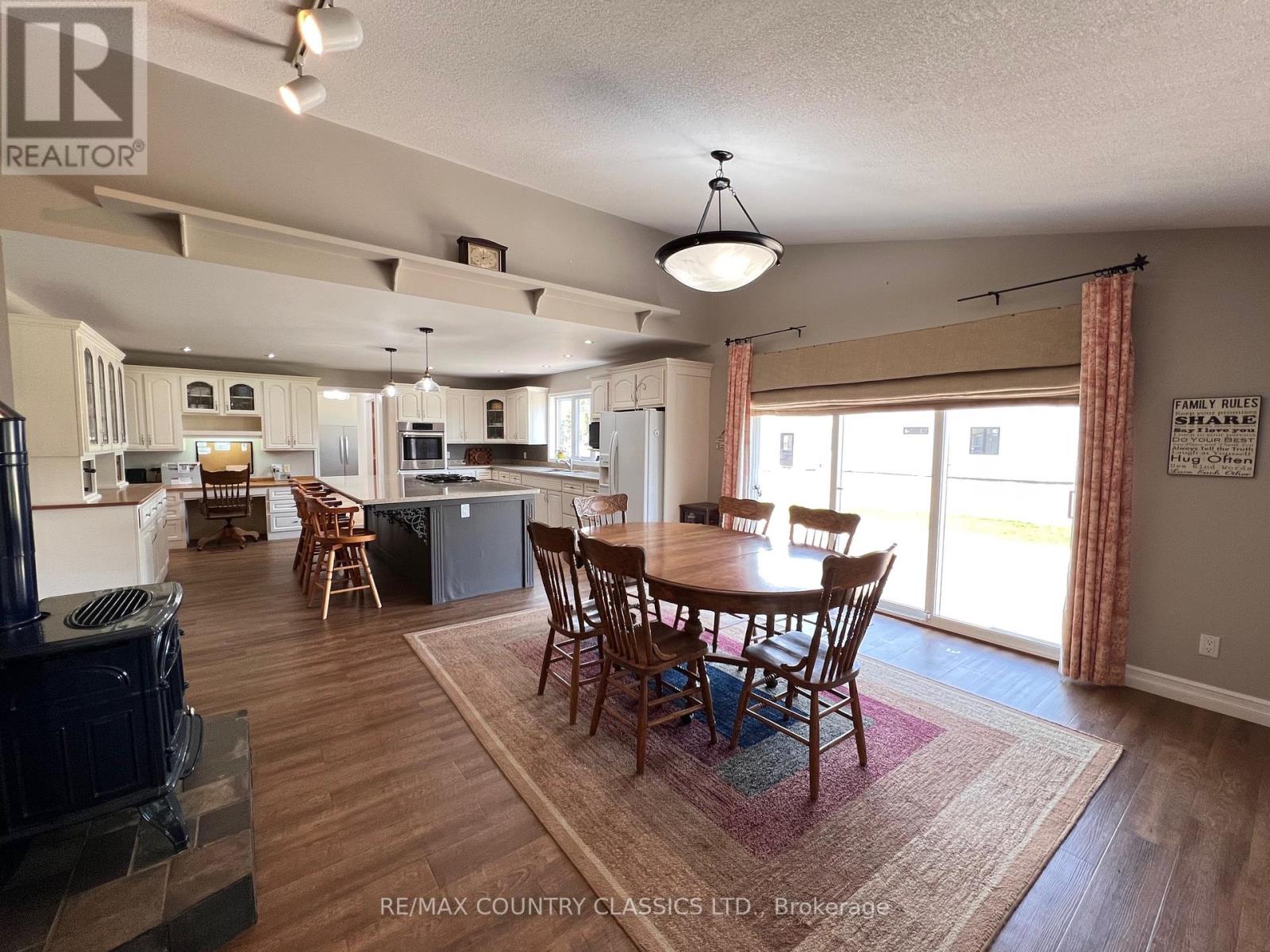 11 Golfview Drive, Bancroft, Ontario  K0L 1C0 - Photo 14 - X12148612