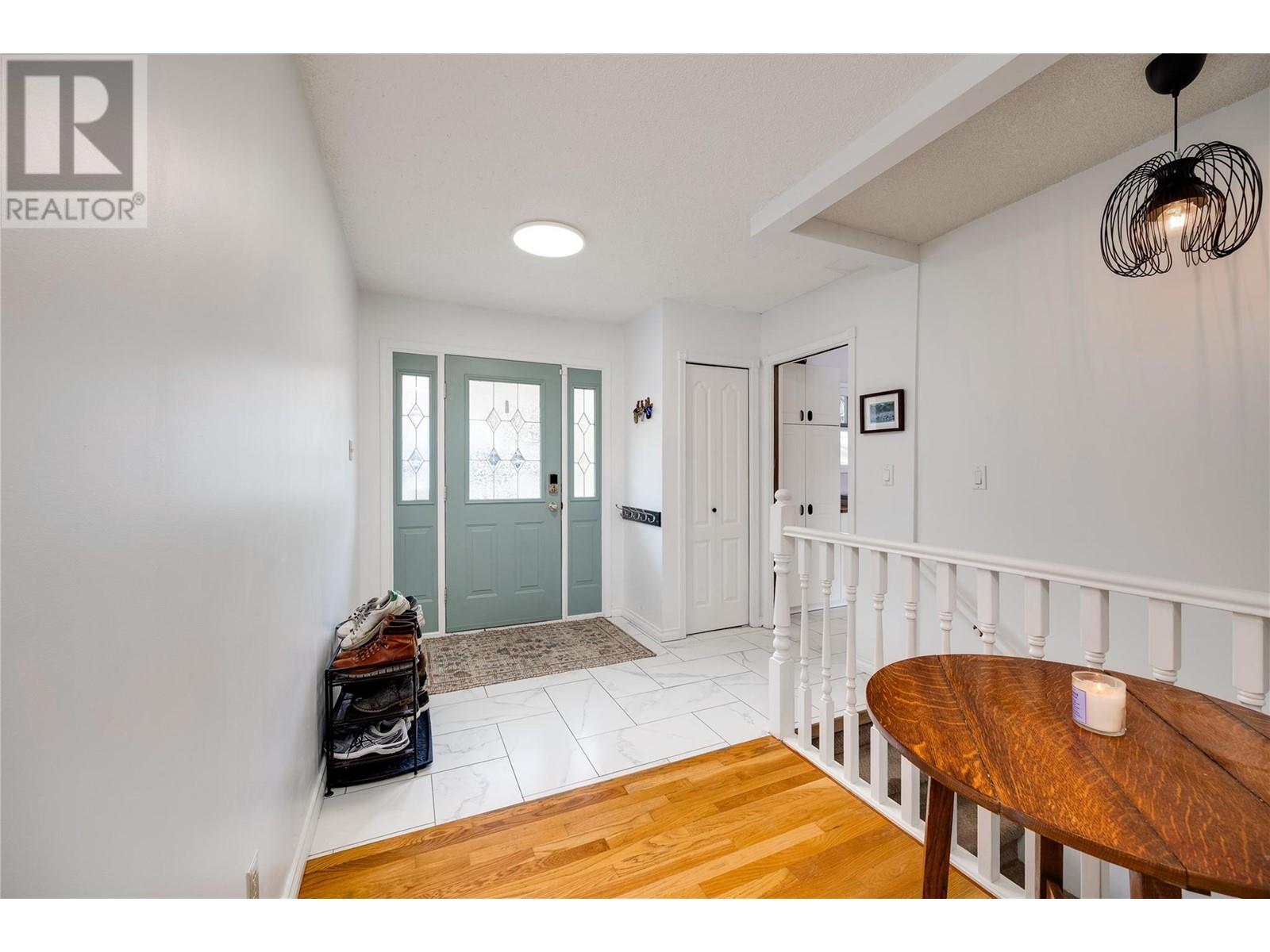 Property at 5253 Clarence Road image 4