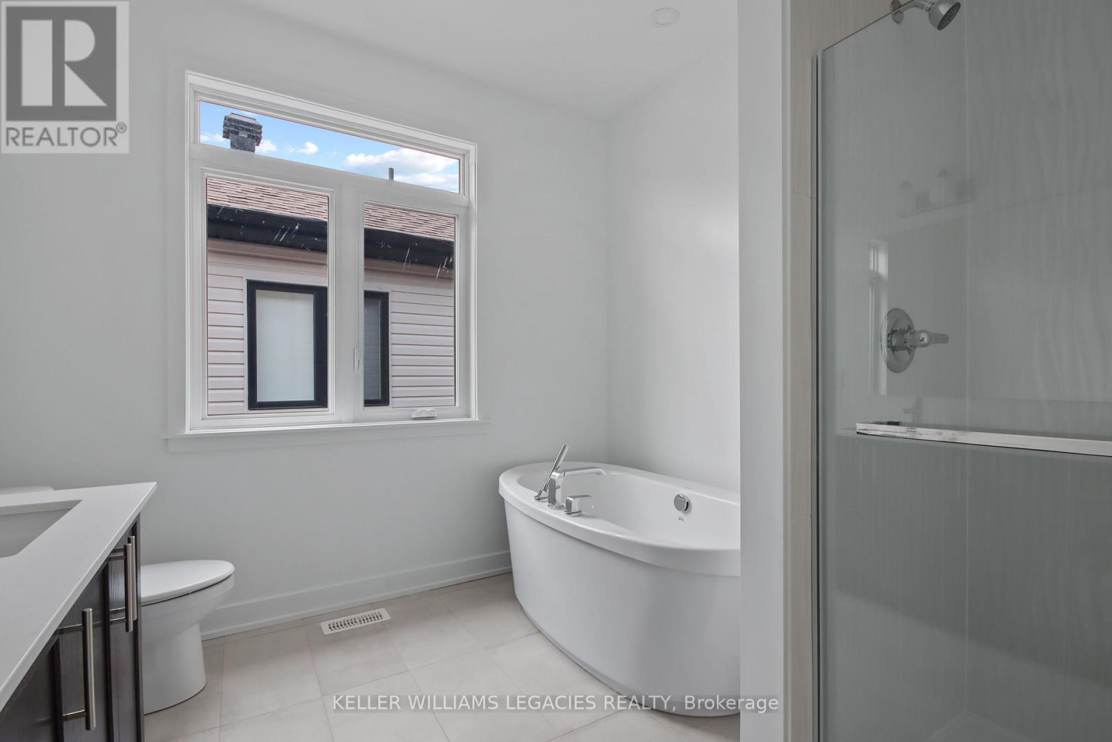 11 Mendoza Way, Ottawa, Ontario  K2S 1B6 - Photo 26 - X12148698
