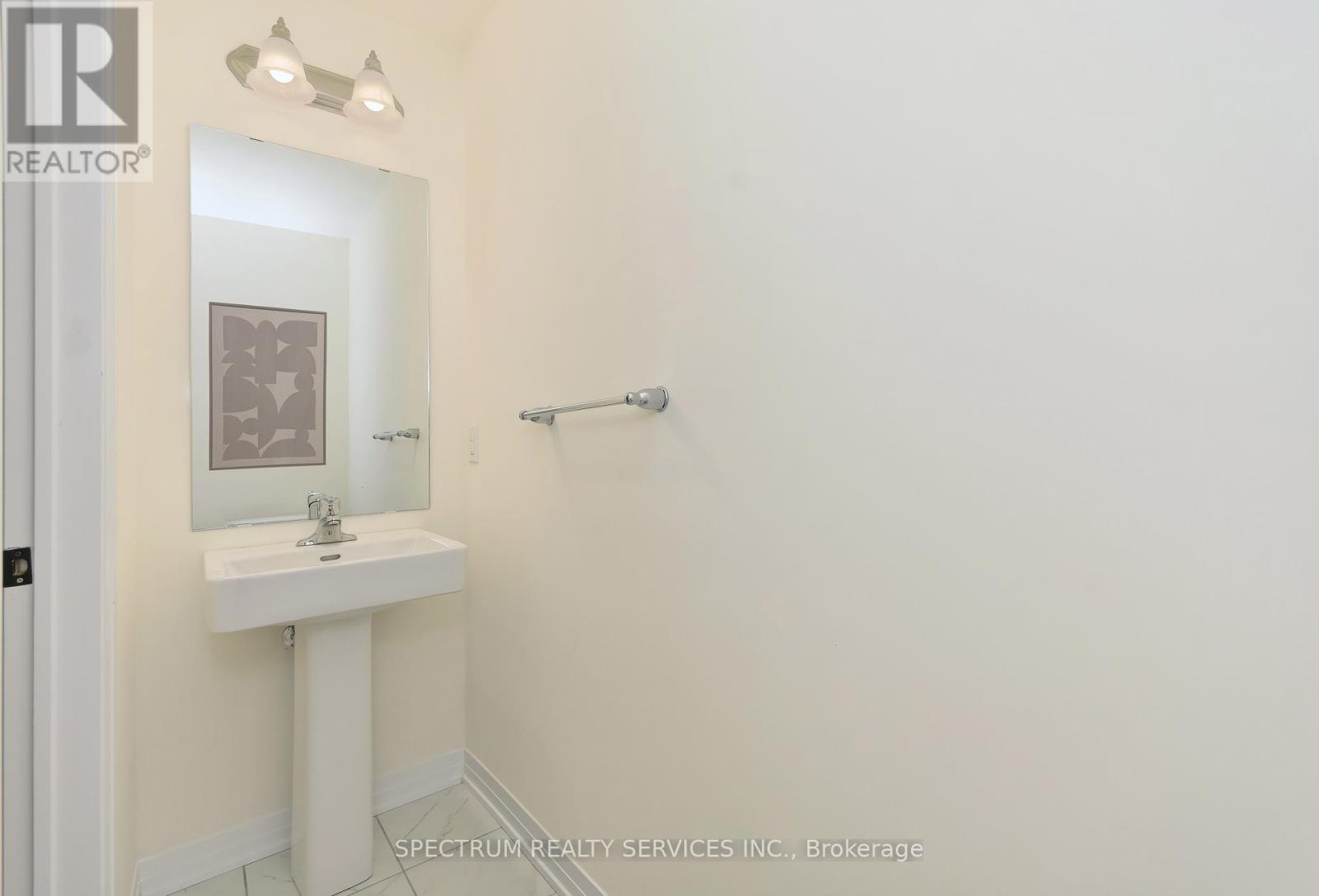 155 De La Roche Drive, Vaughan, Ontario  L5H 5G4 - Photo 27 - N12148725