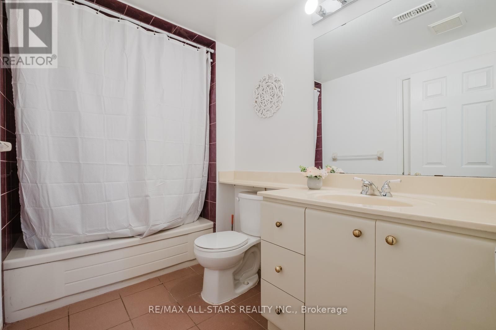 10 Heathmore Court, Markham, Ontario  L3R 8J1 - Photo 45 - N12148759