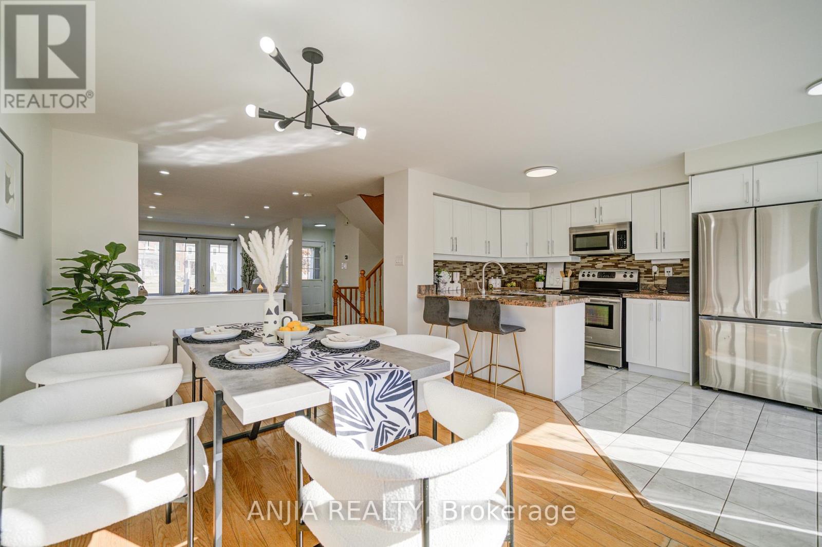 42 Gas Lamp Lane, Markham (Cornell), Ontario  L6B 0H5 - Photo 14 - N12148760