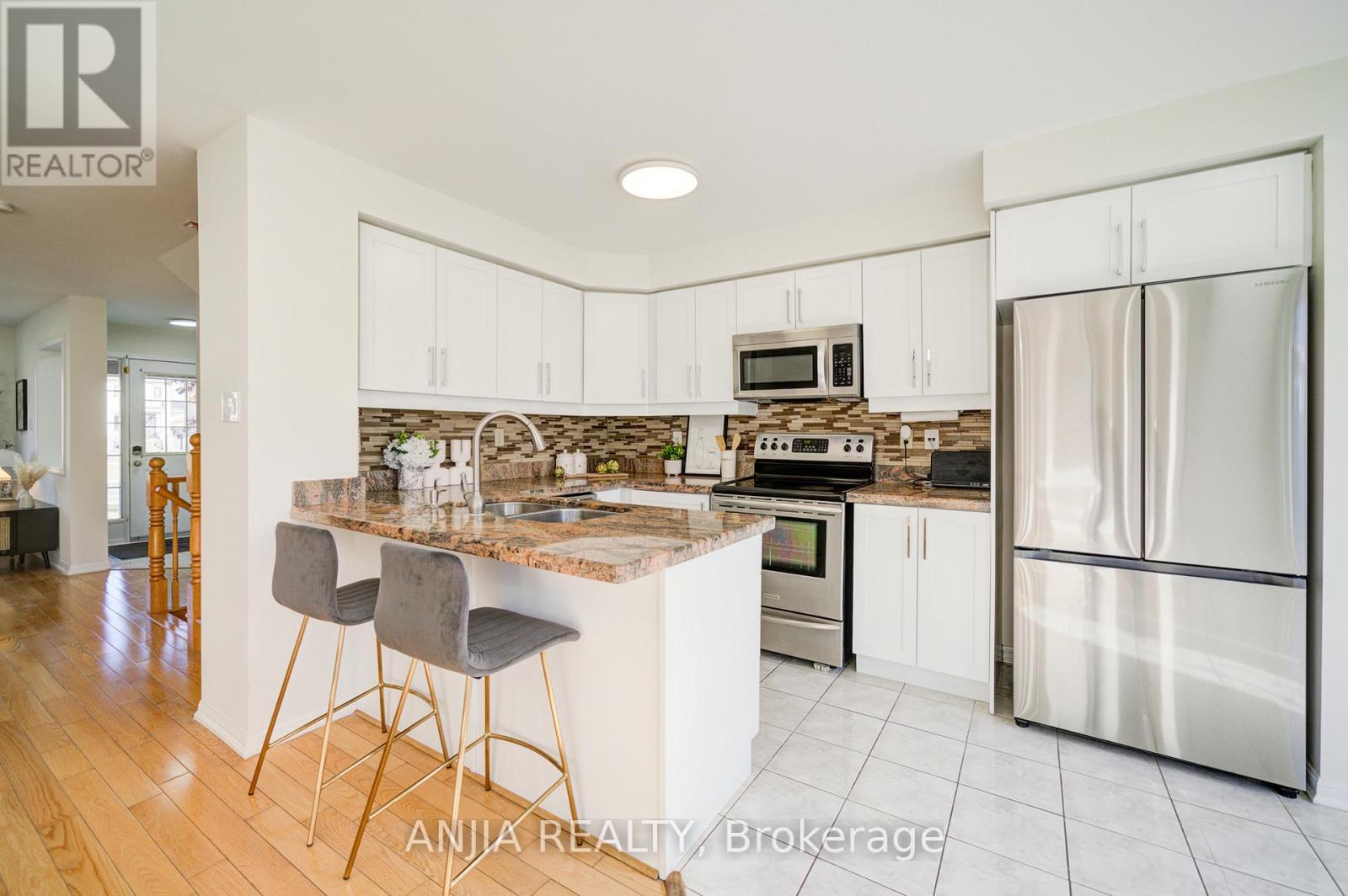 42 Gas Lamp Lane, Markham (Cornell), Ontario  L6B 0H5 - Photo 16 - N12148760