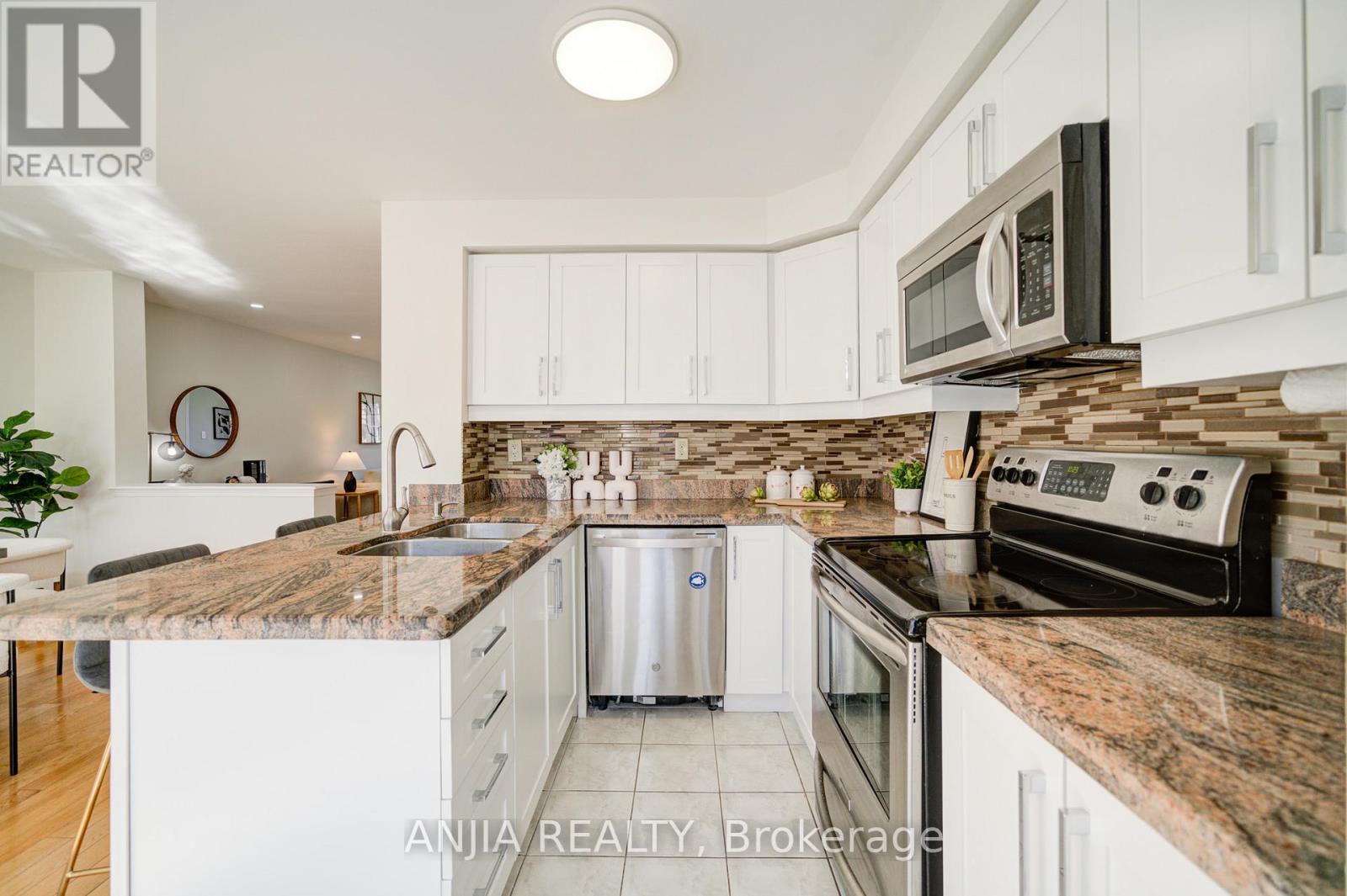 42 Gas Lamp Lane, Markham (Cornell), Ontario  L6B 0H5 - Photo 17 - N12148760