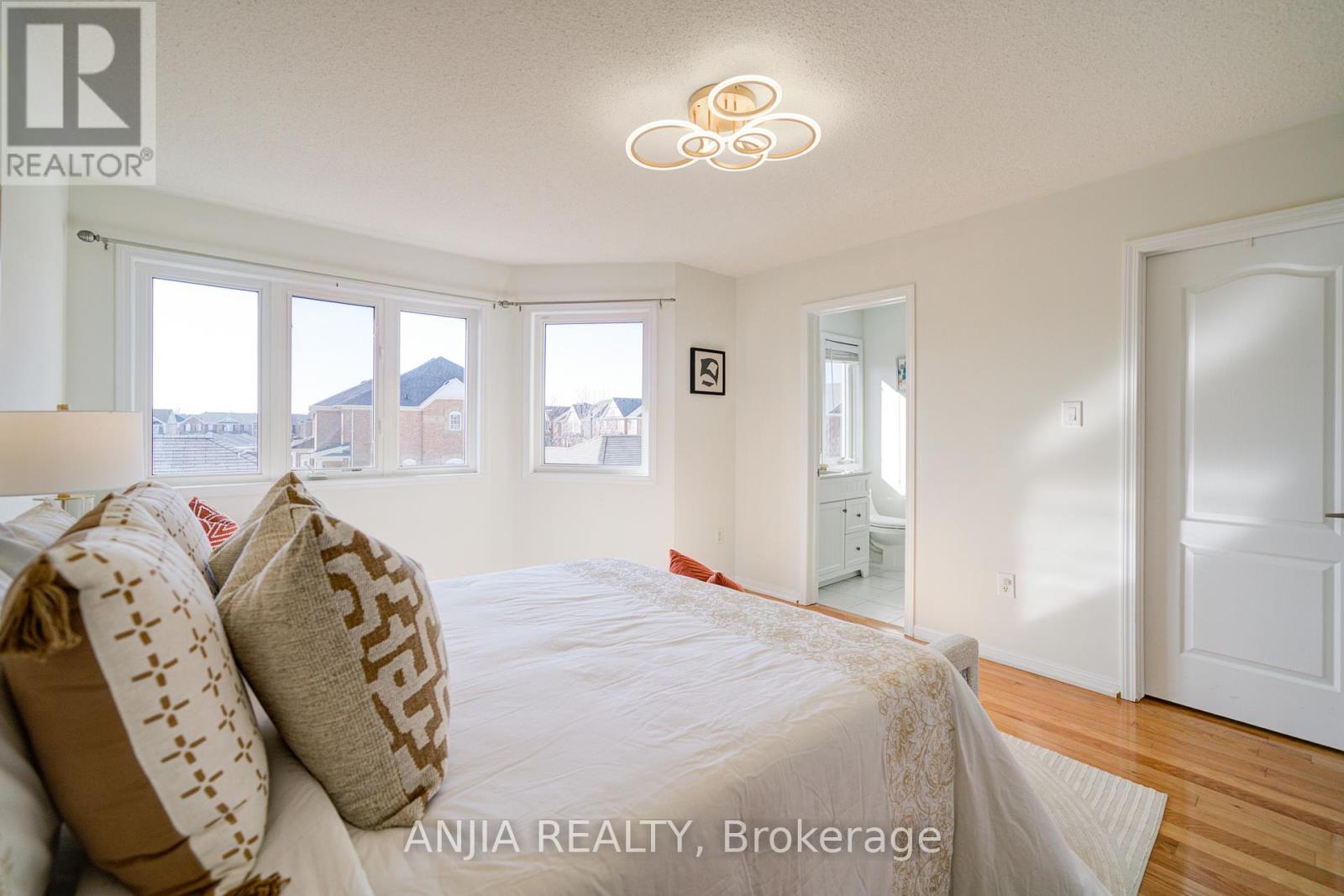 42 Gas Lamp Lane, Markham (Cornell), Ontario  L6B 0H5 - Photo 25 - N12148760