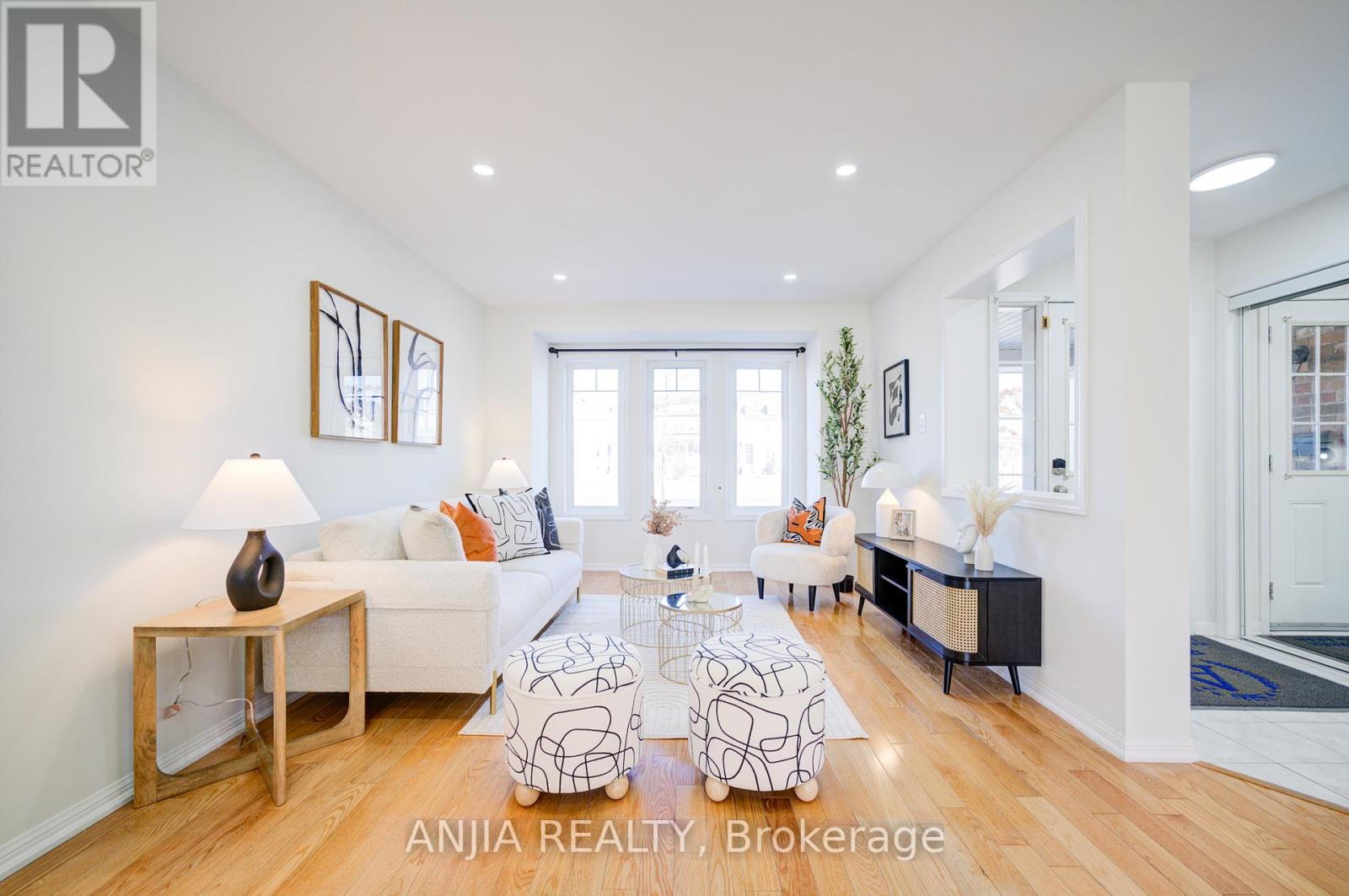 42 Gas Lamp Lane, Markham (Cornell), Ontario  L6B 0H5 - Photo 6 - N12148760