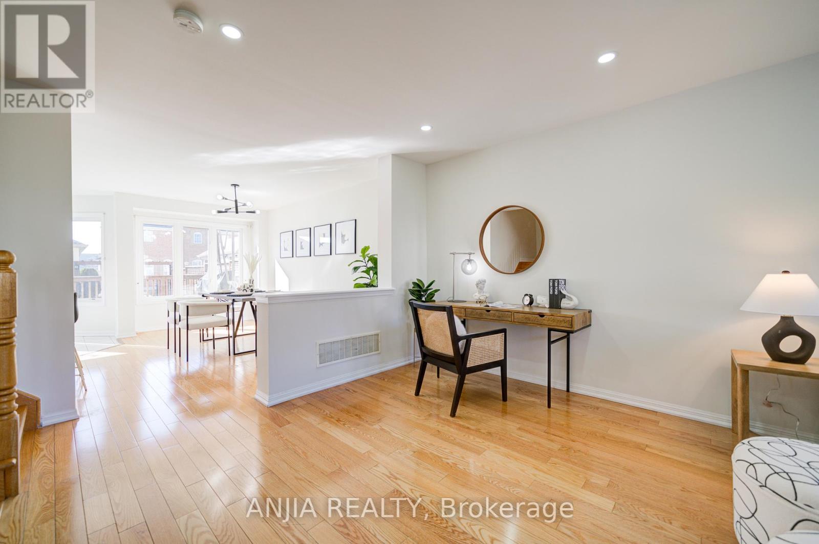 42 Gas Lamp Lane, Markham (Cornell), Ontario  L6B 0H5 - Photo 7 - N12148760